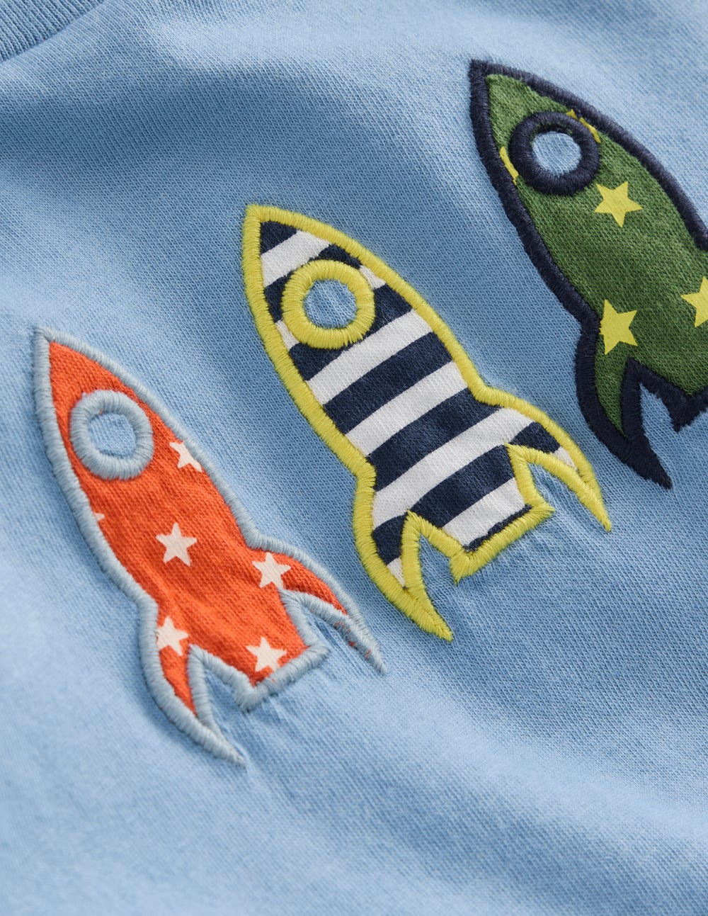 Langärmliges T-Shirt mit Applikation-Blau Raketen