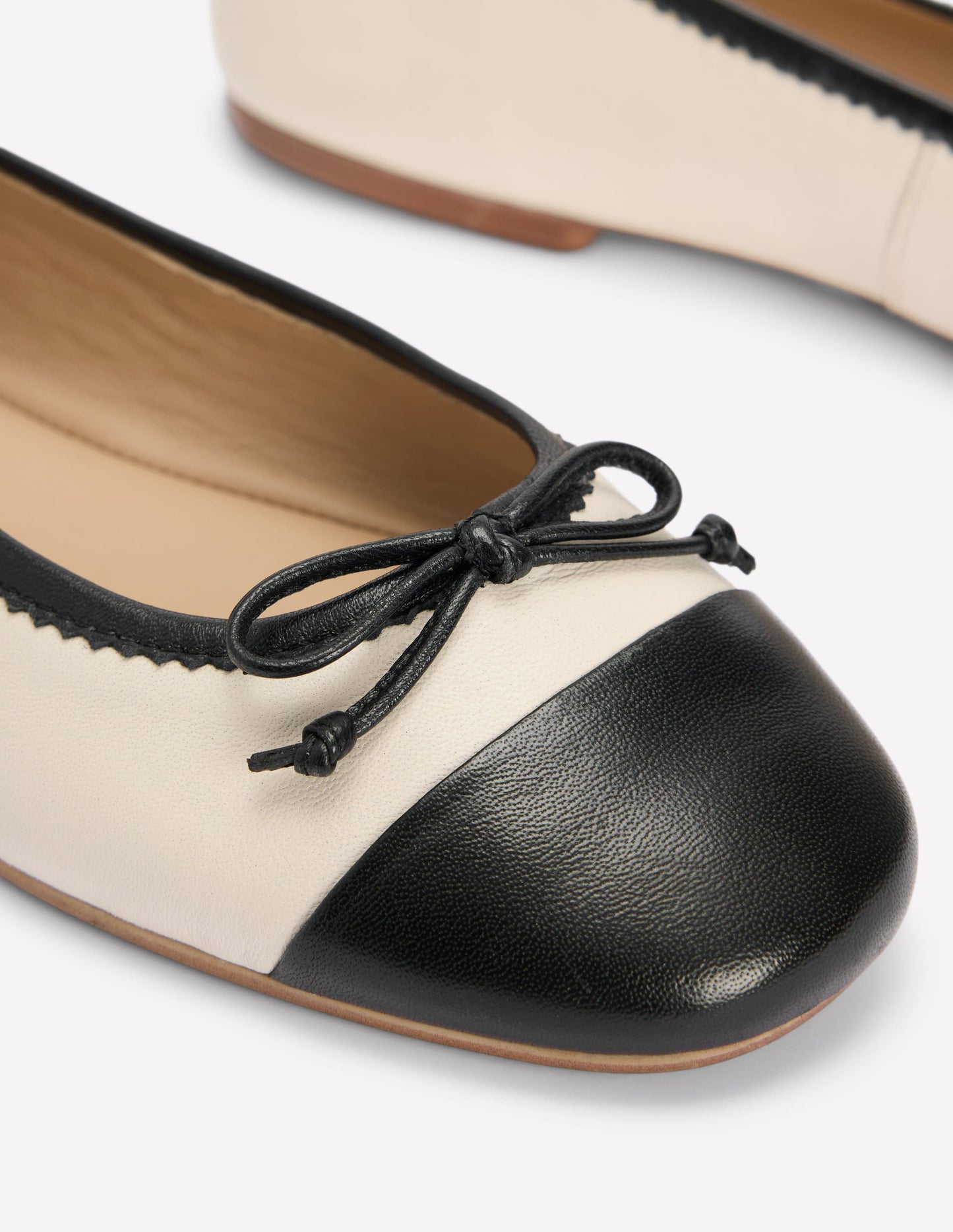 Kitty Ballerinas mit flexibler Sohle-Beige/Schwarz