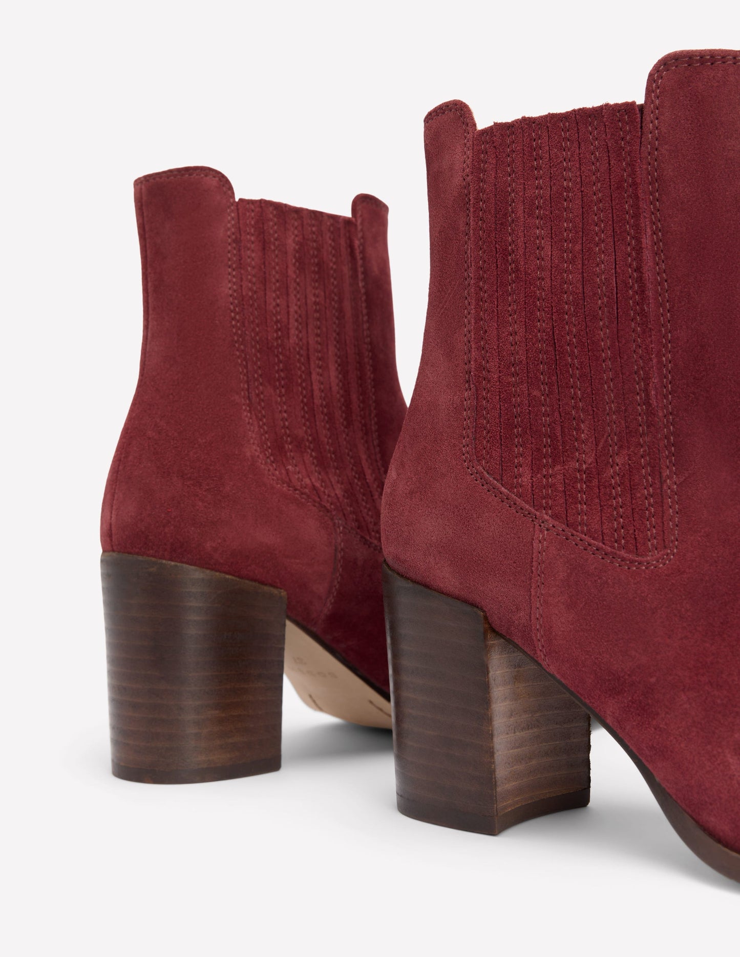 Legere Stiefeletten mit spitzer Zehenpartie-Oxblood