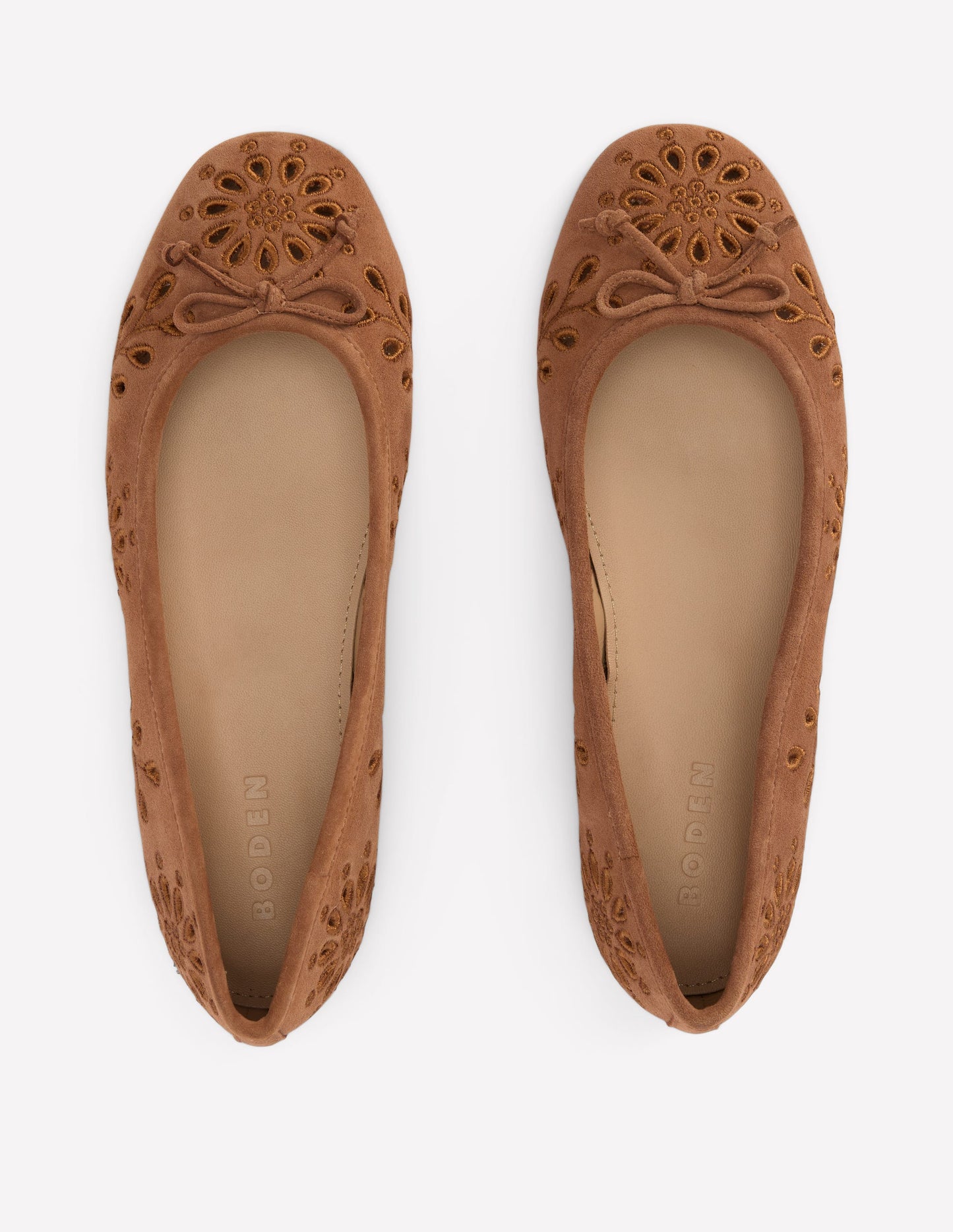 Flache Ballerinas mit Cut-out-Ingwer