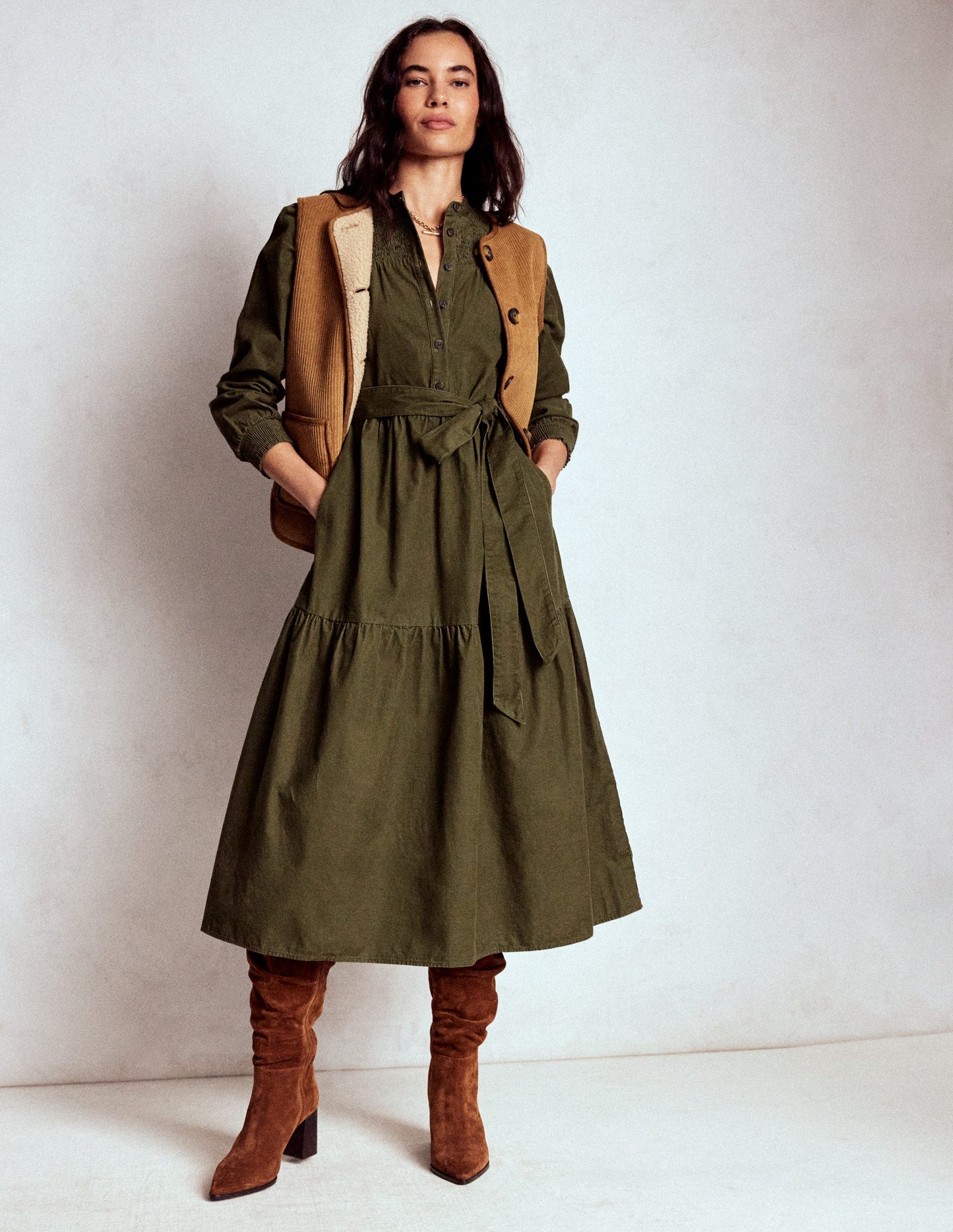 Cecily Midikleid aus Cord-Waldgrün