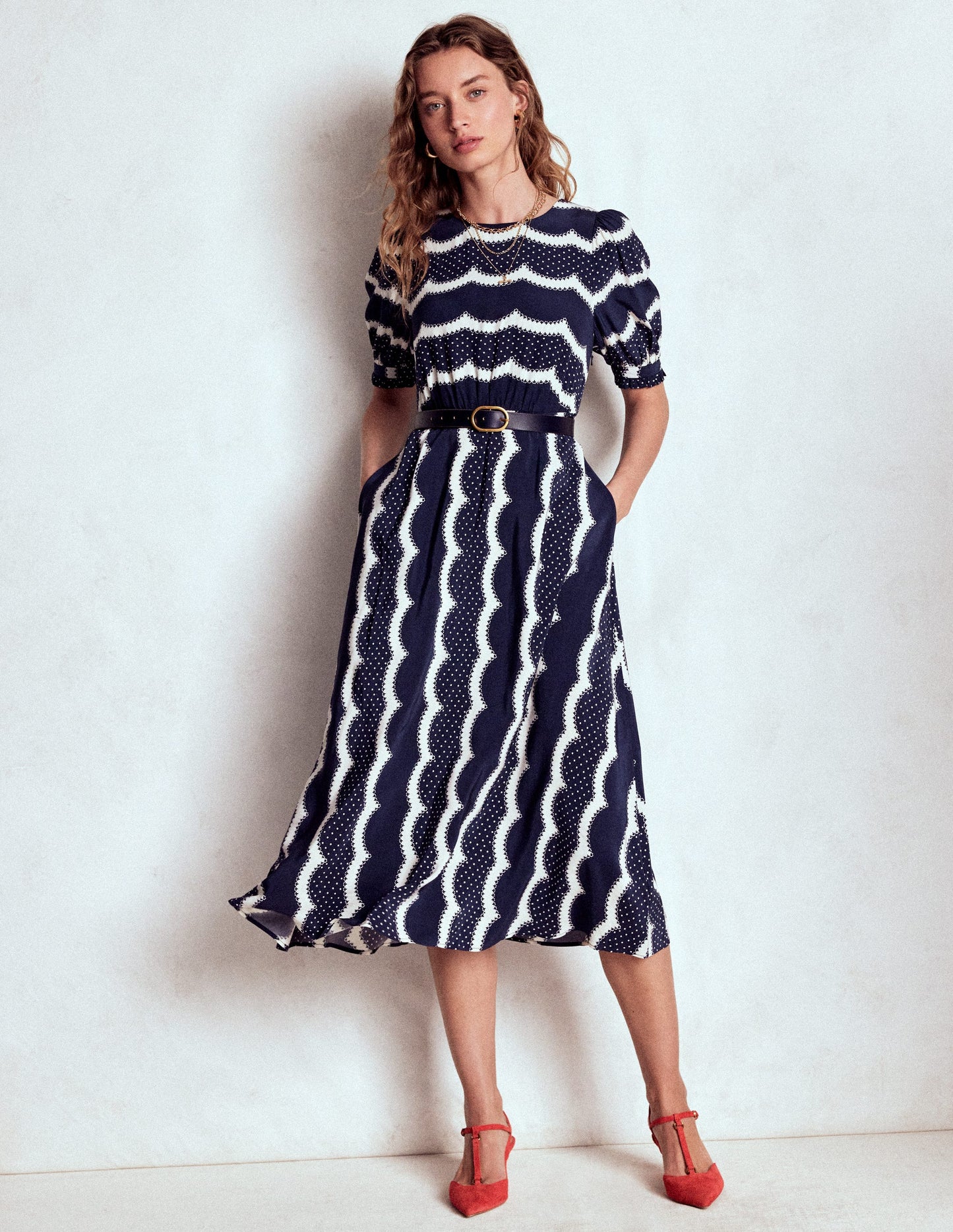 Robe midi style 40s Blanca-Bleu marine foncé, motif Dainty Scallop