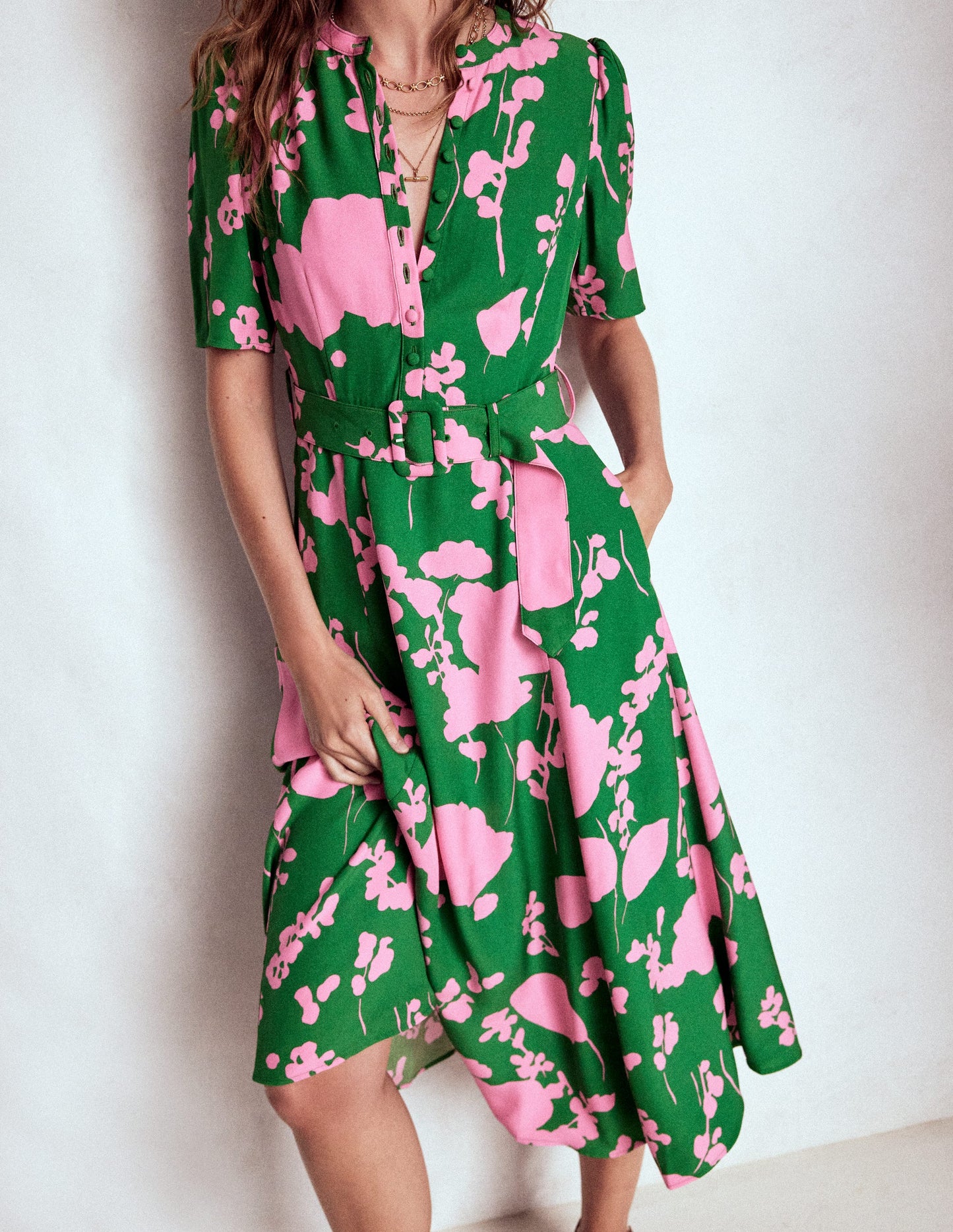 Kate Kleid mit Puffärmeln und Gürtel-Hochlandgrün, Zarte Zweige