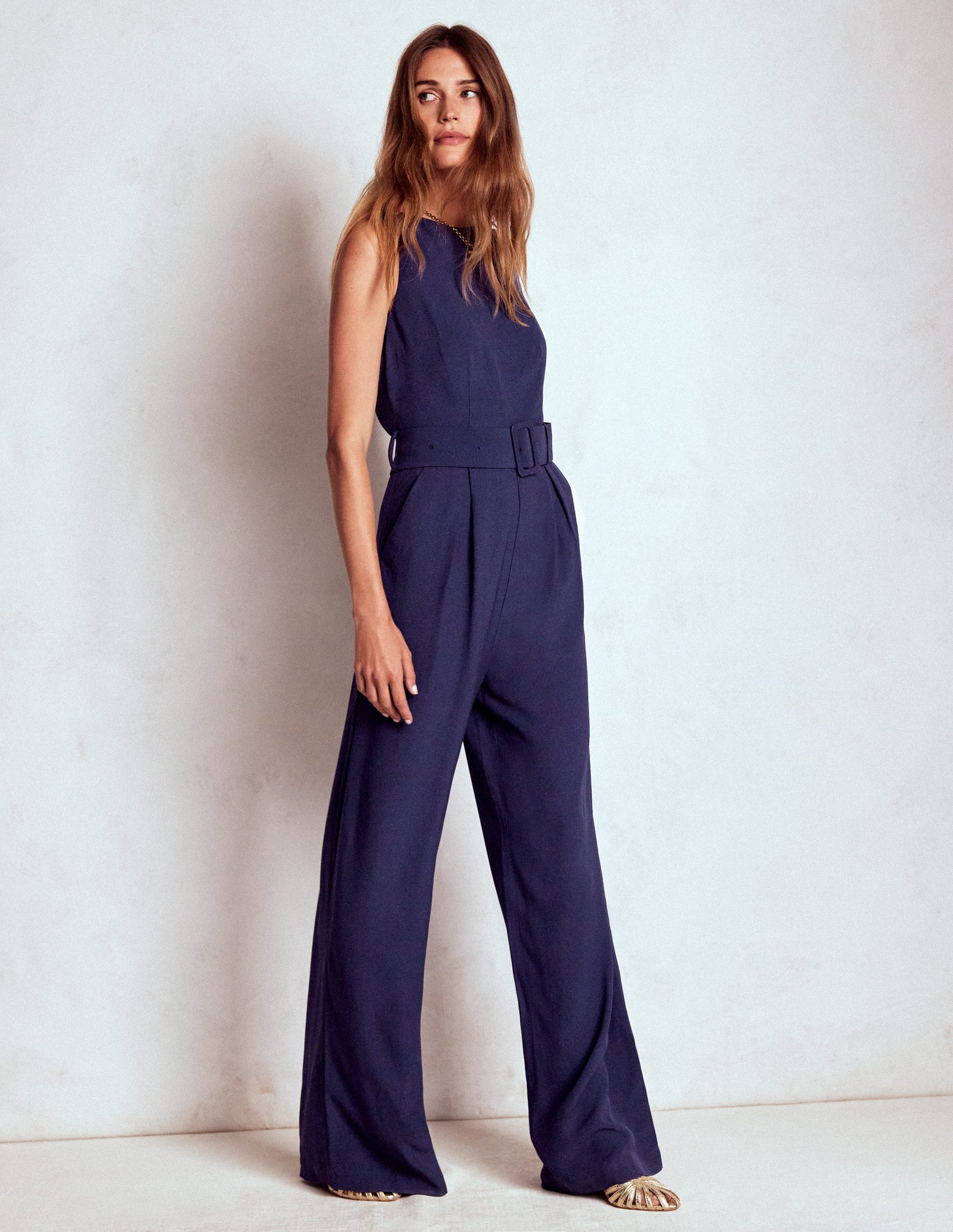 Gwen Jumpsuit mit U-Boot-Ausschnitt-Marineblau-4