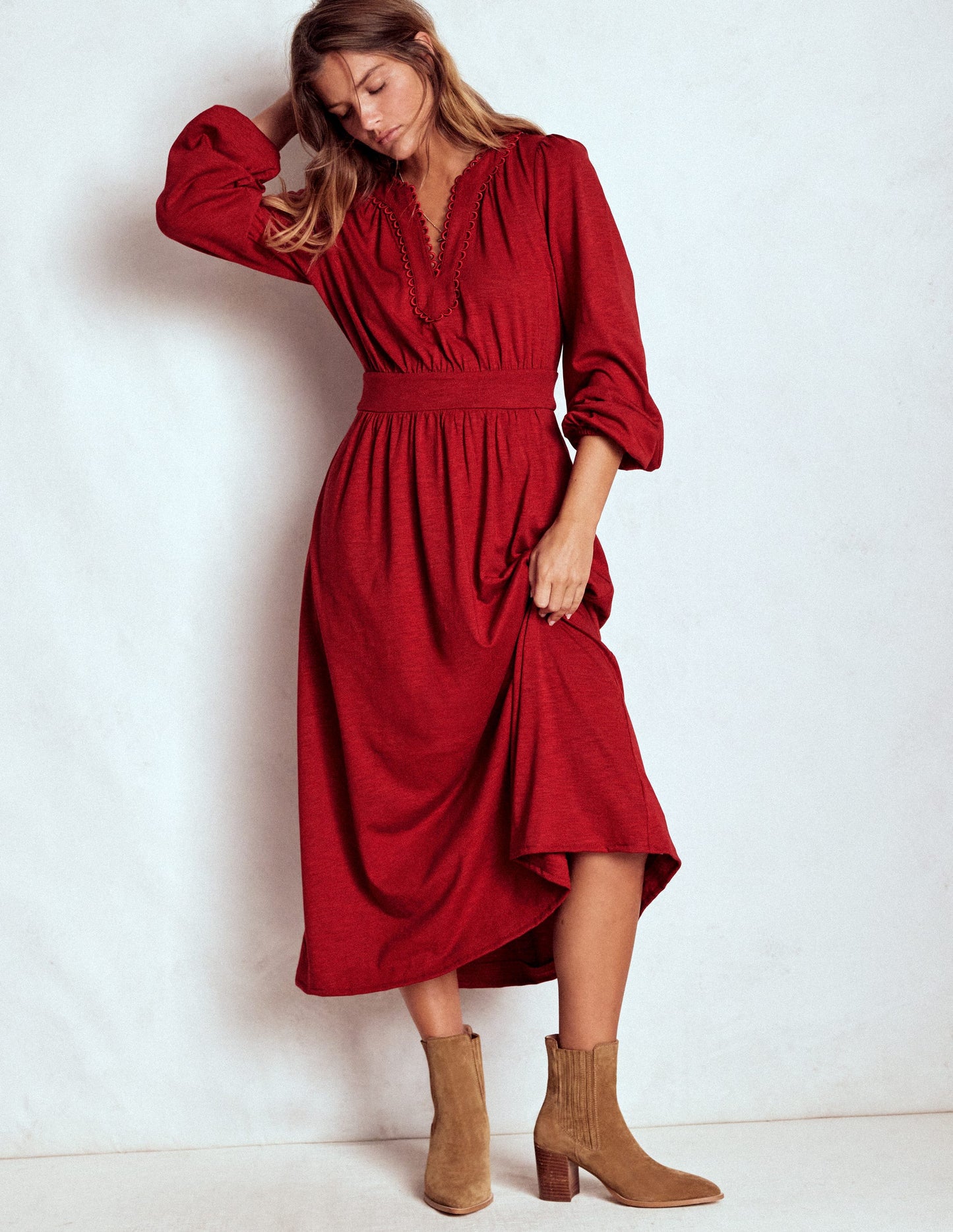 Robe midi Maddie à détails en picot-Rouge carmin