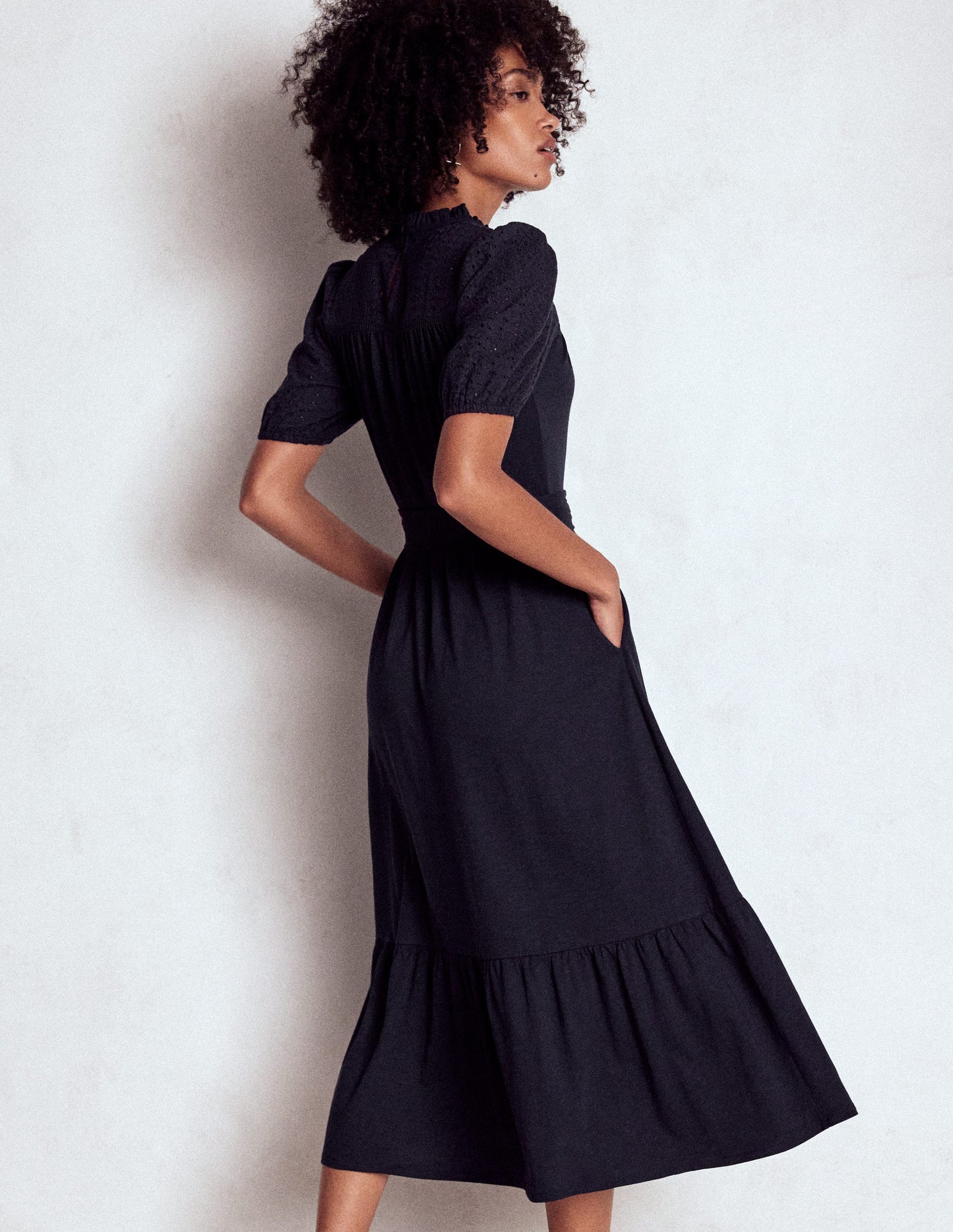 Lorelei Jerseykleid mit Lochstickerei-Marineblau