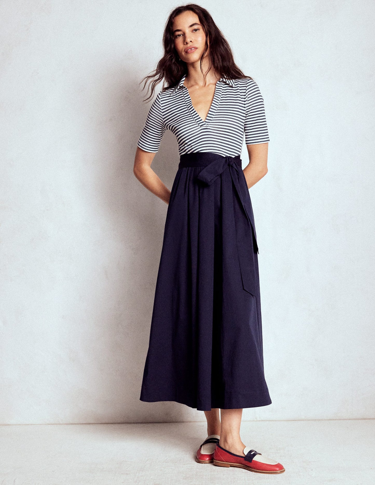 Midikleid aus Rippstick-Mix mit Kragen-Marineblau, Naturweiß Gestreift