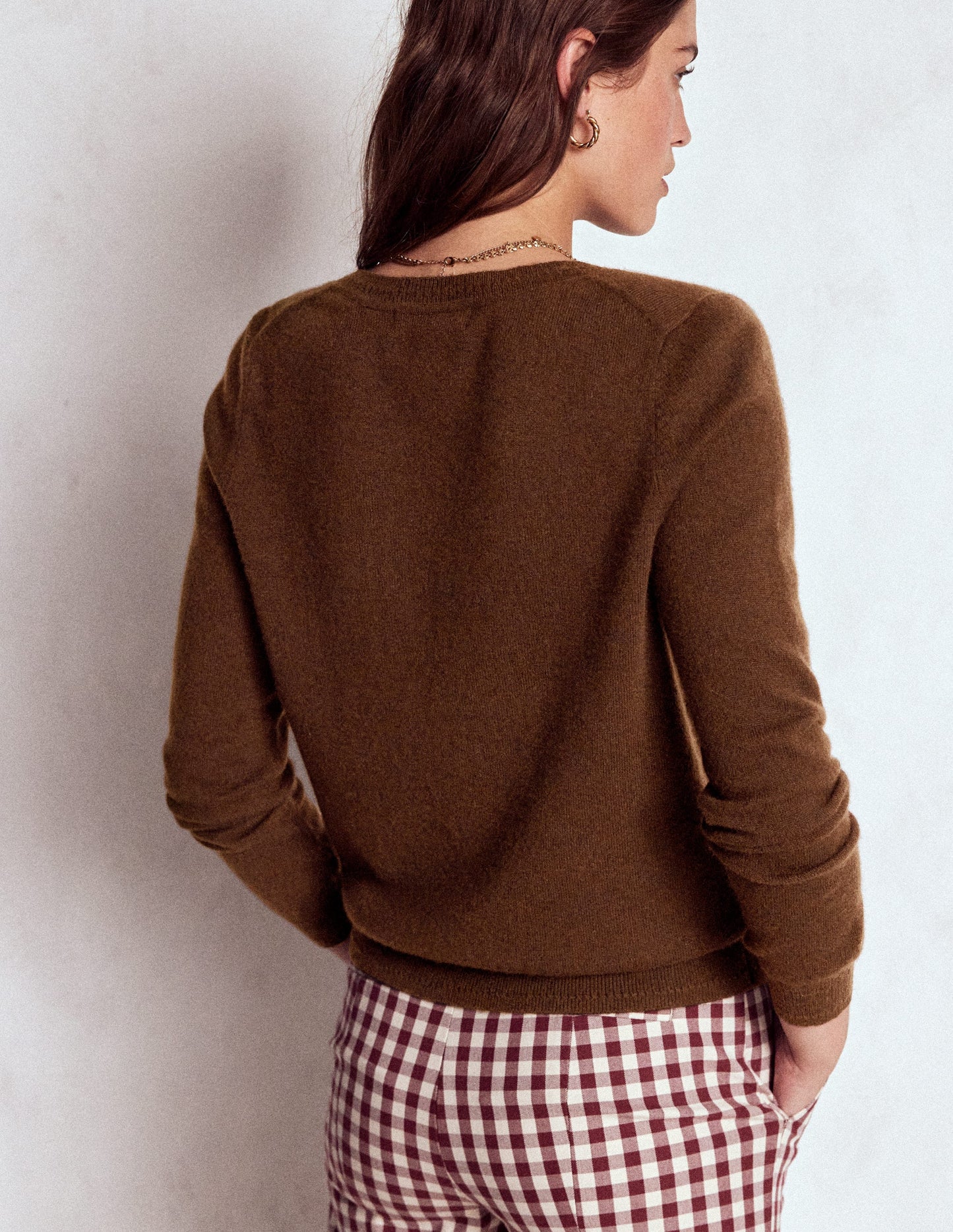 Eva Kaschmir-Strickjacke mit Rundhalsausschnitt-Mokka