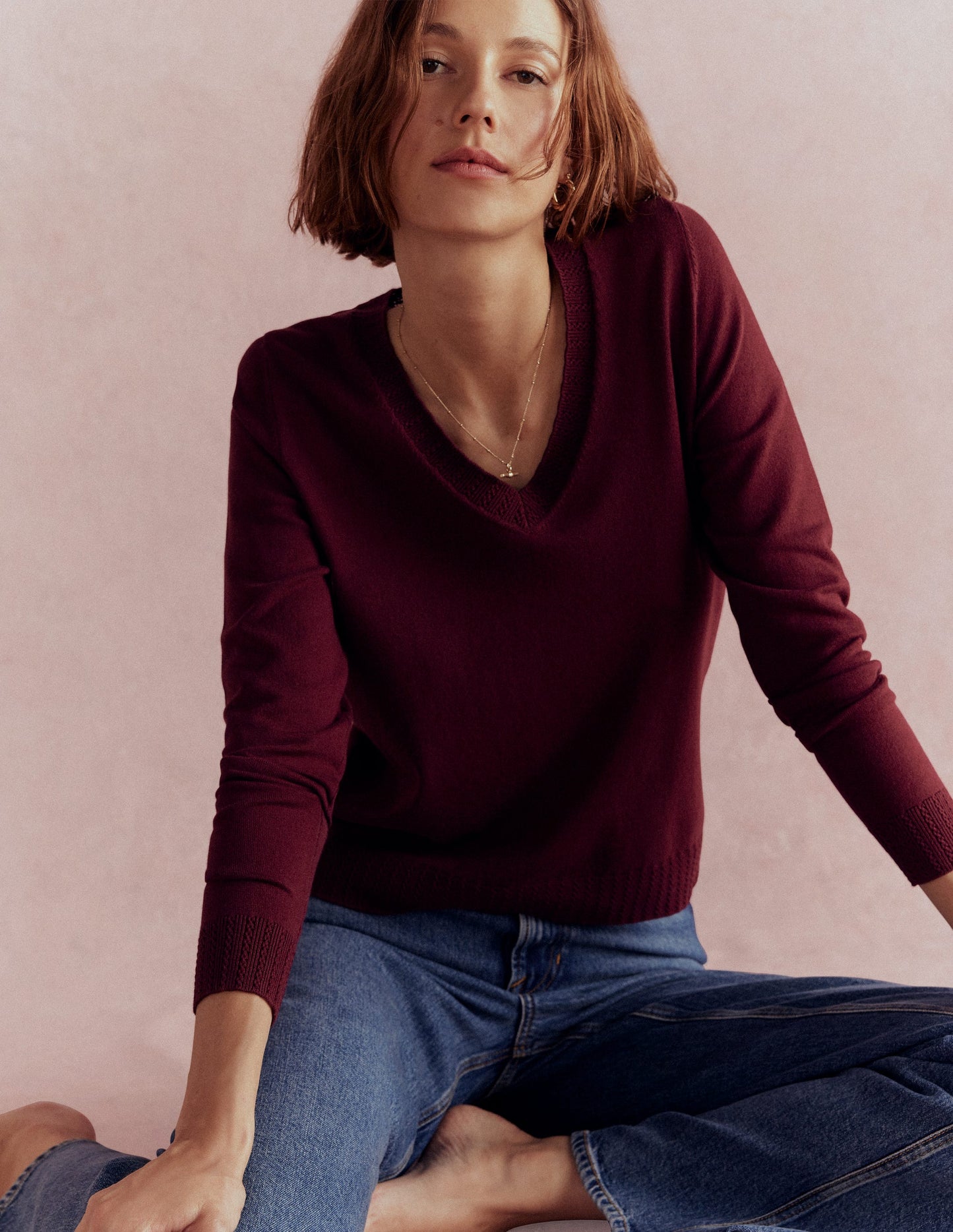 Emilia Baumwollpullover mit V-Ausschnitt-Dunkelviolett