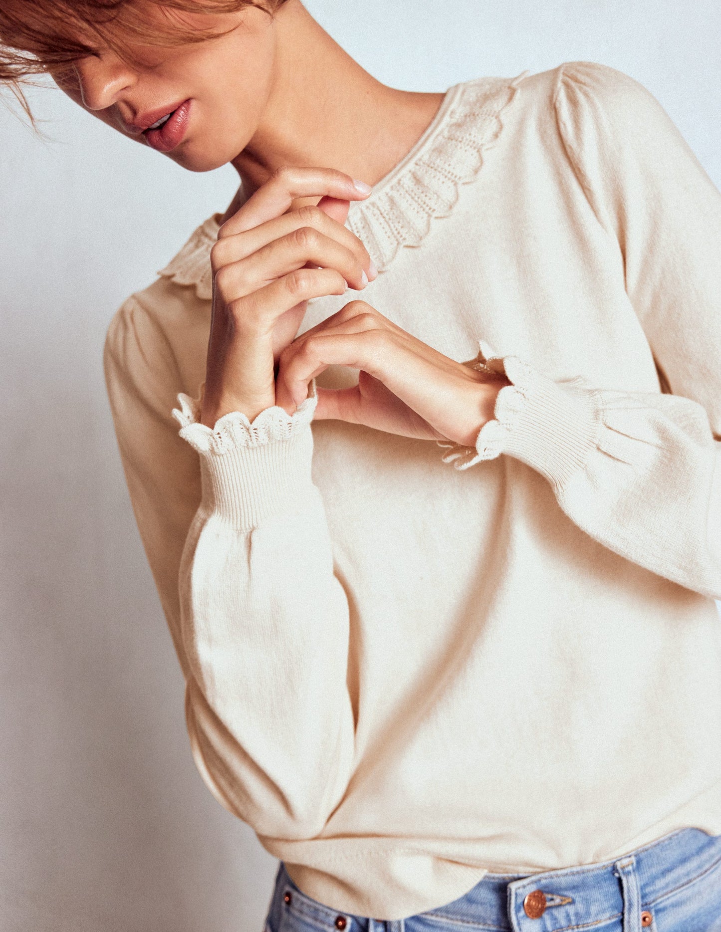 Melina Baumwollpullover mit Rüschen-Warmes Naturweiß