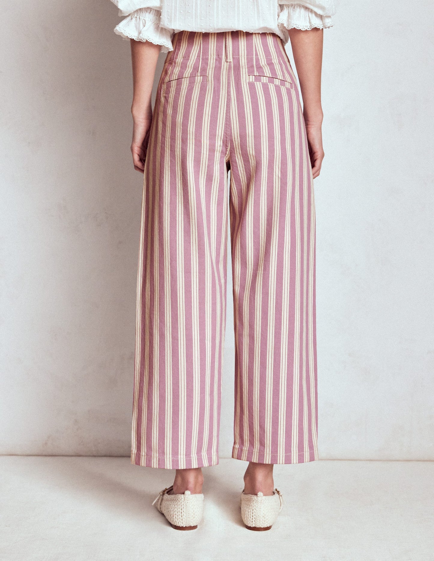 Primrose Hose mit aufgesetzten Taschen-Flieder Tram-Streifen