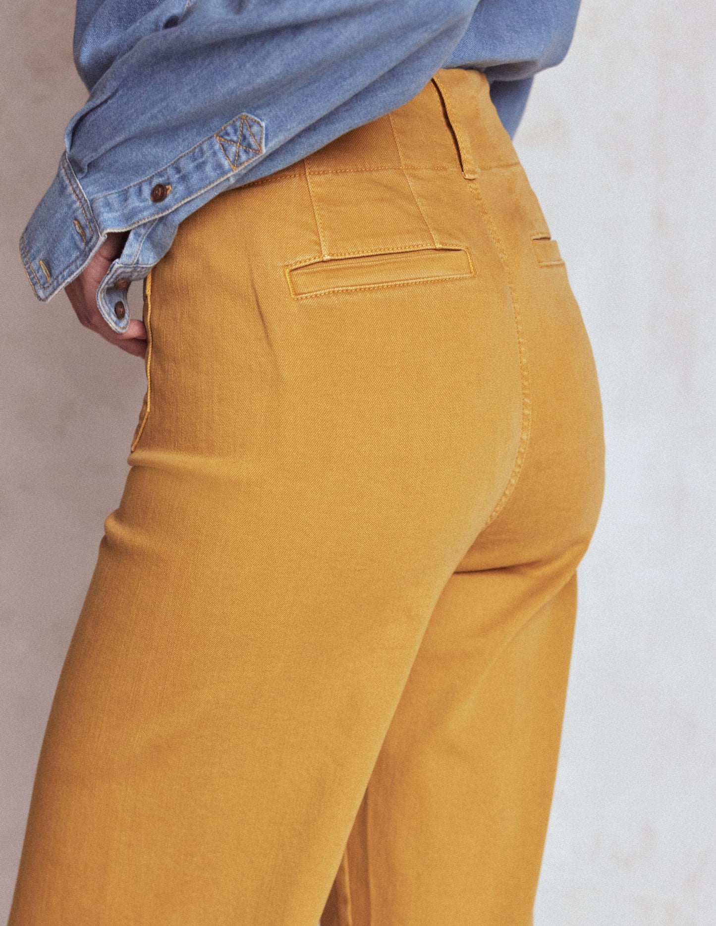 Primrose Hose mit aufgesetzten Taschen-Goldenes Roggenfeld