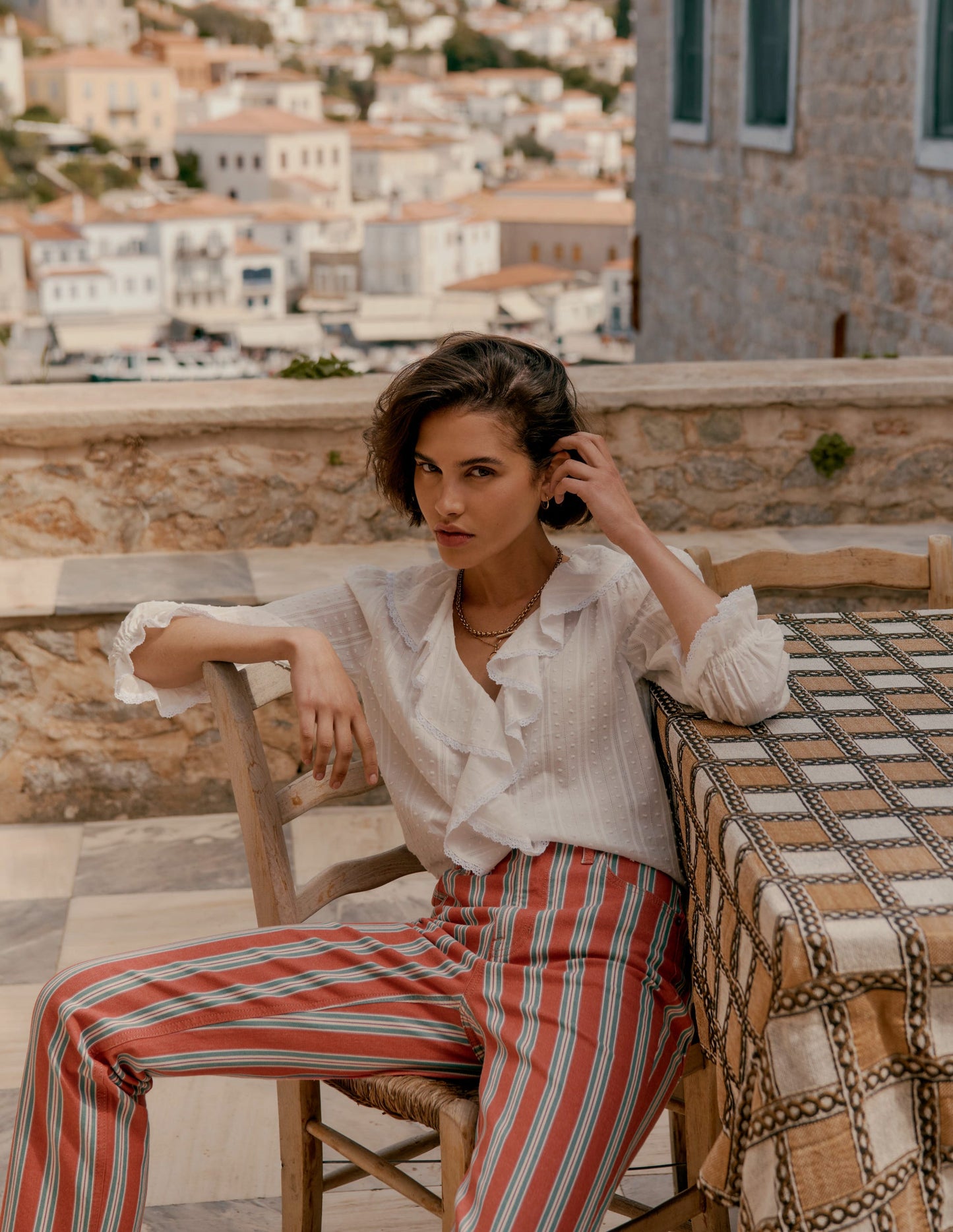 Gestreifte Jeans mit hohem Bund-Rot, Blau und Rosa Streifen