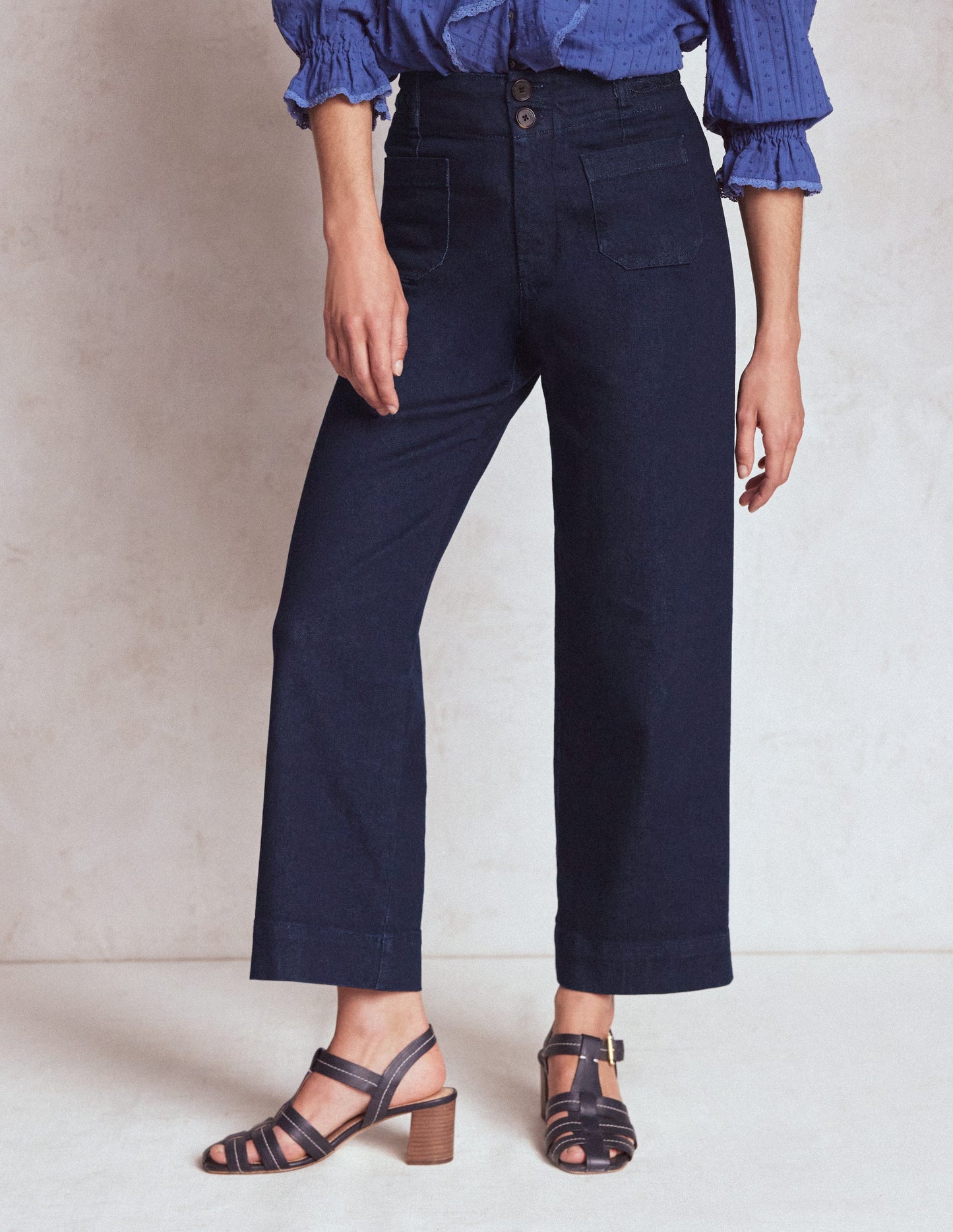 Primel Jeans mit aufgesetzter Tasche-Indigoblau Flechtoptik