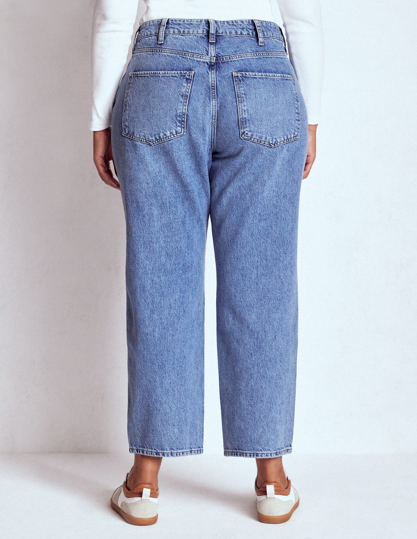 Feste Jeans mit hohem Bund und geradem Bein-Ausgeblichene Optik