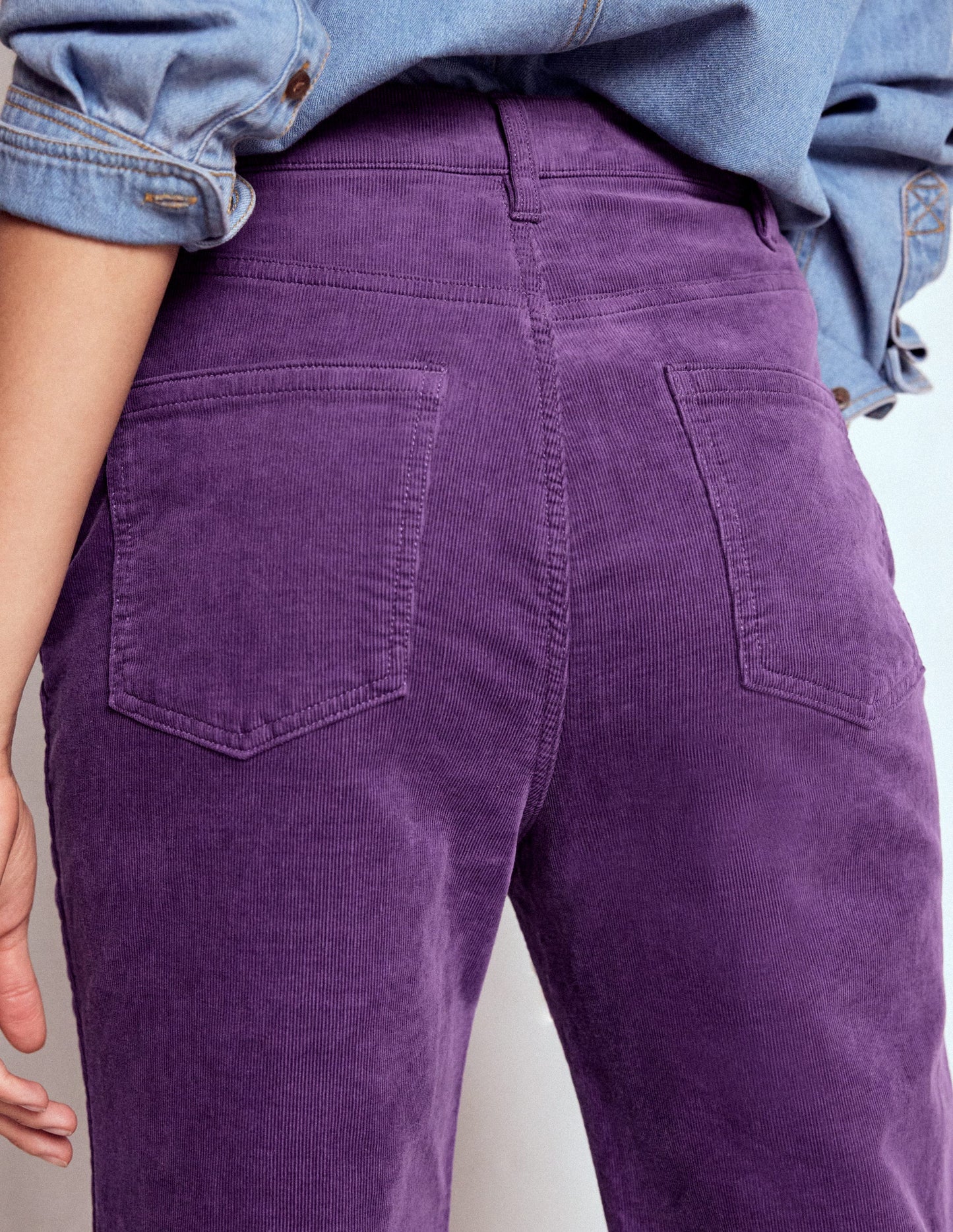 Ausgestellte Cord-Jeans im Five-Pocket-Design-Mystisches Violett