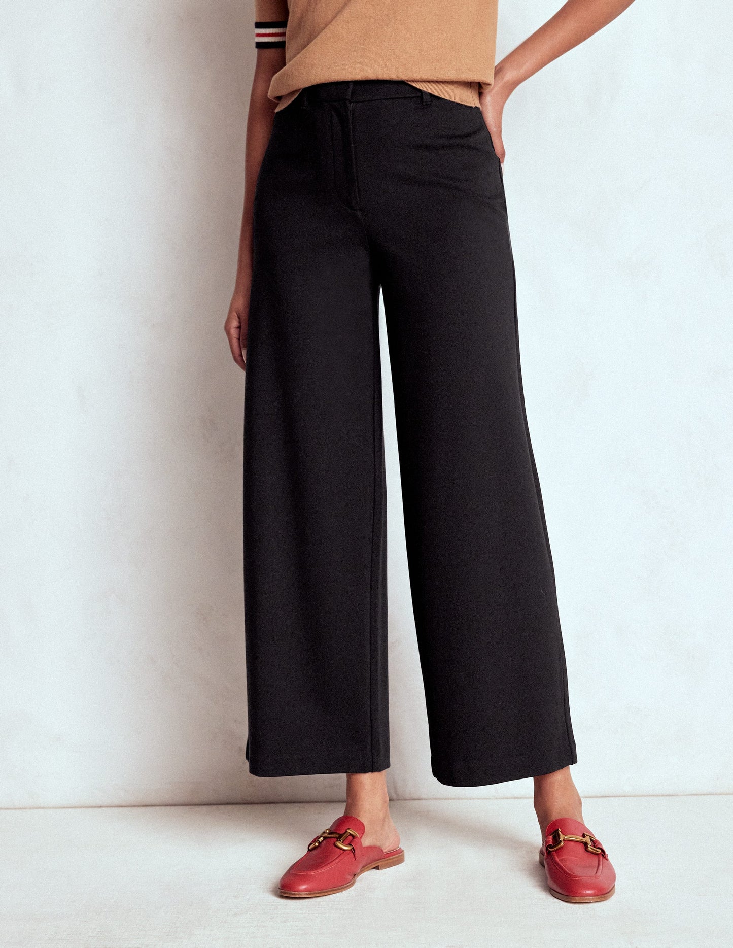 Belgravia Verkürzte Ponte-Hose-Schwarz