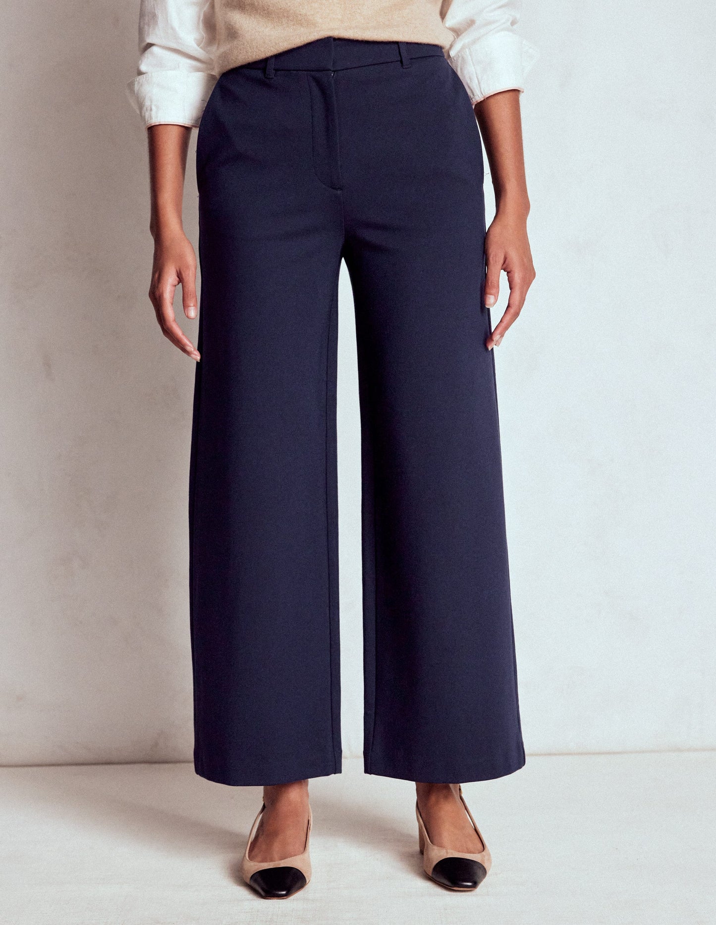 Belgravia Verkürzte Ponte-Hose-Marineblau