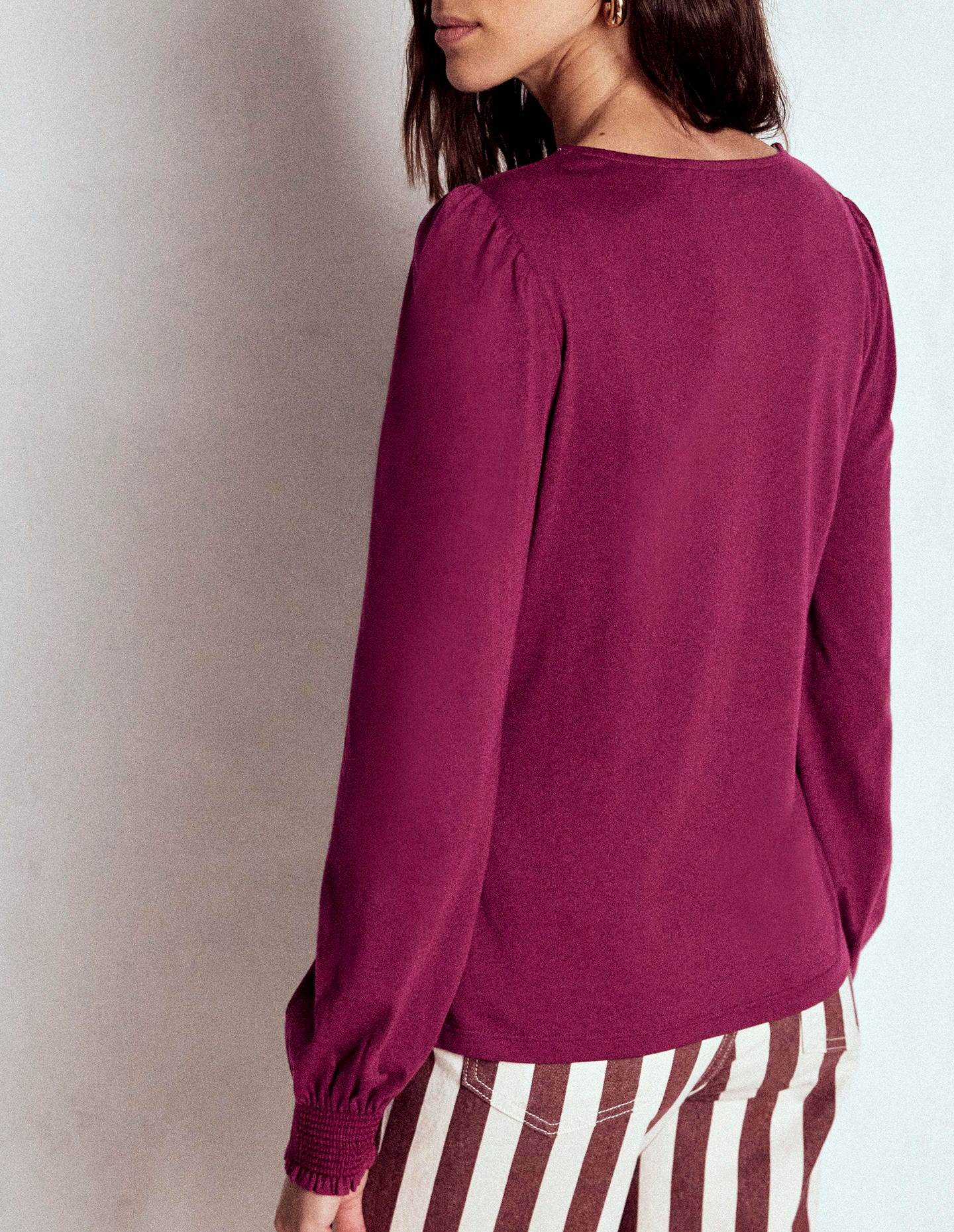 Superweiches Oberteil mit gesmokten Ärmelbündchen-Dunkelviolett-3