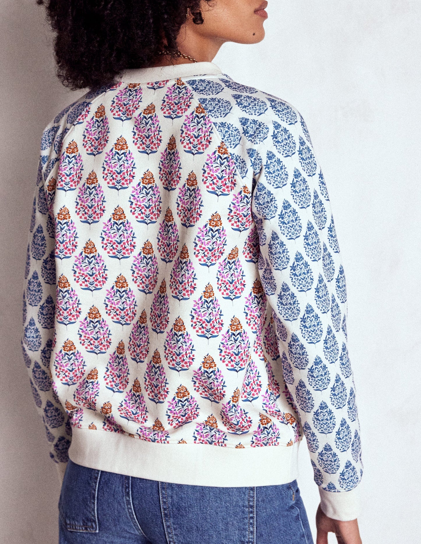 Rosa Bedrucktes Sweatshirt-Bunt, Wildblumenstrauß