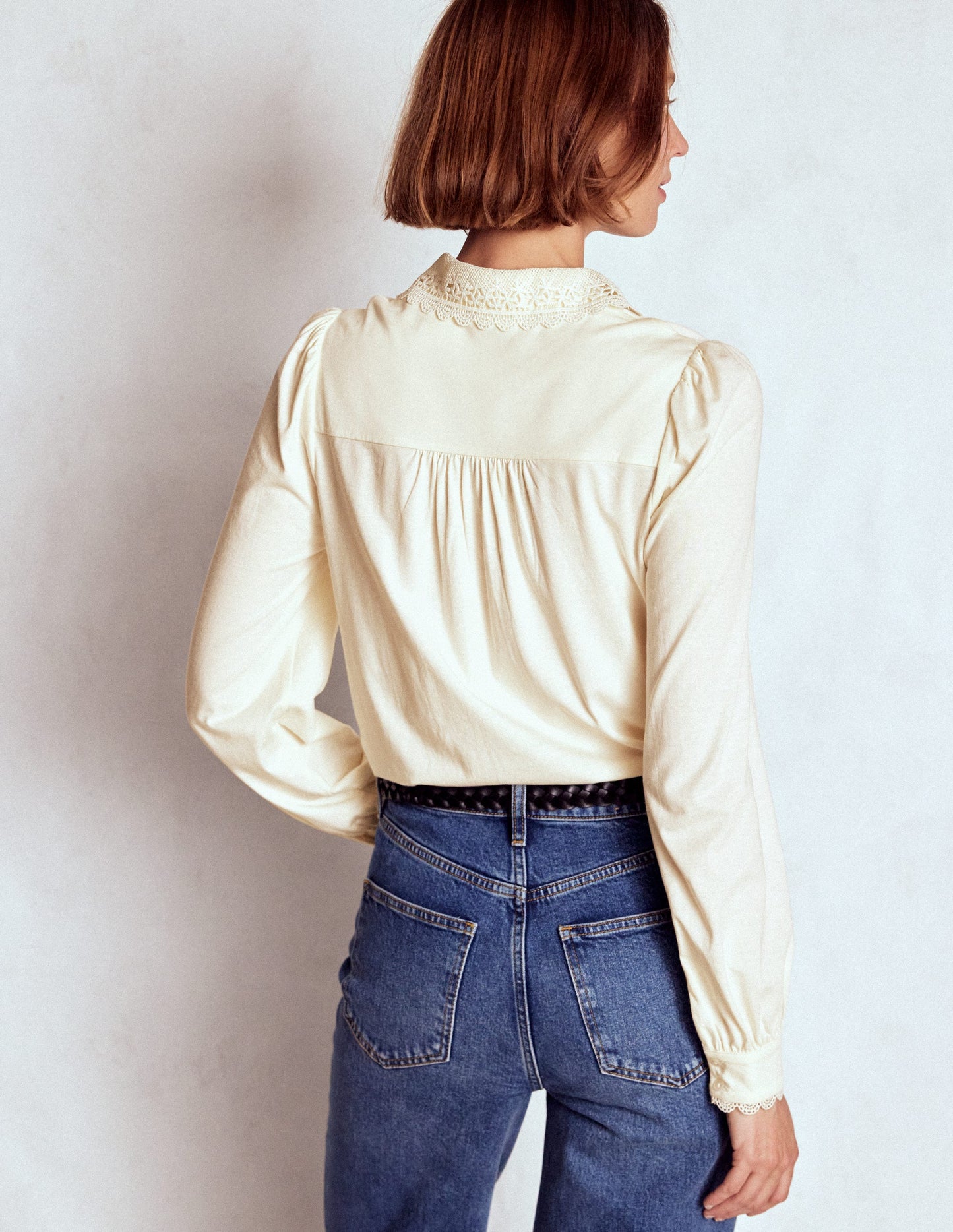 Bluse mit Spitzenkragen-Naturweiß