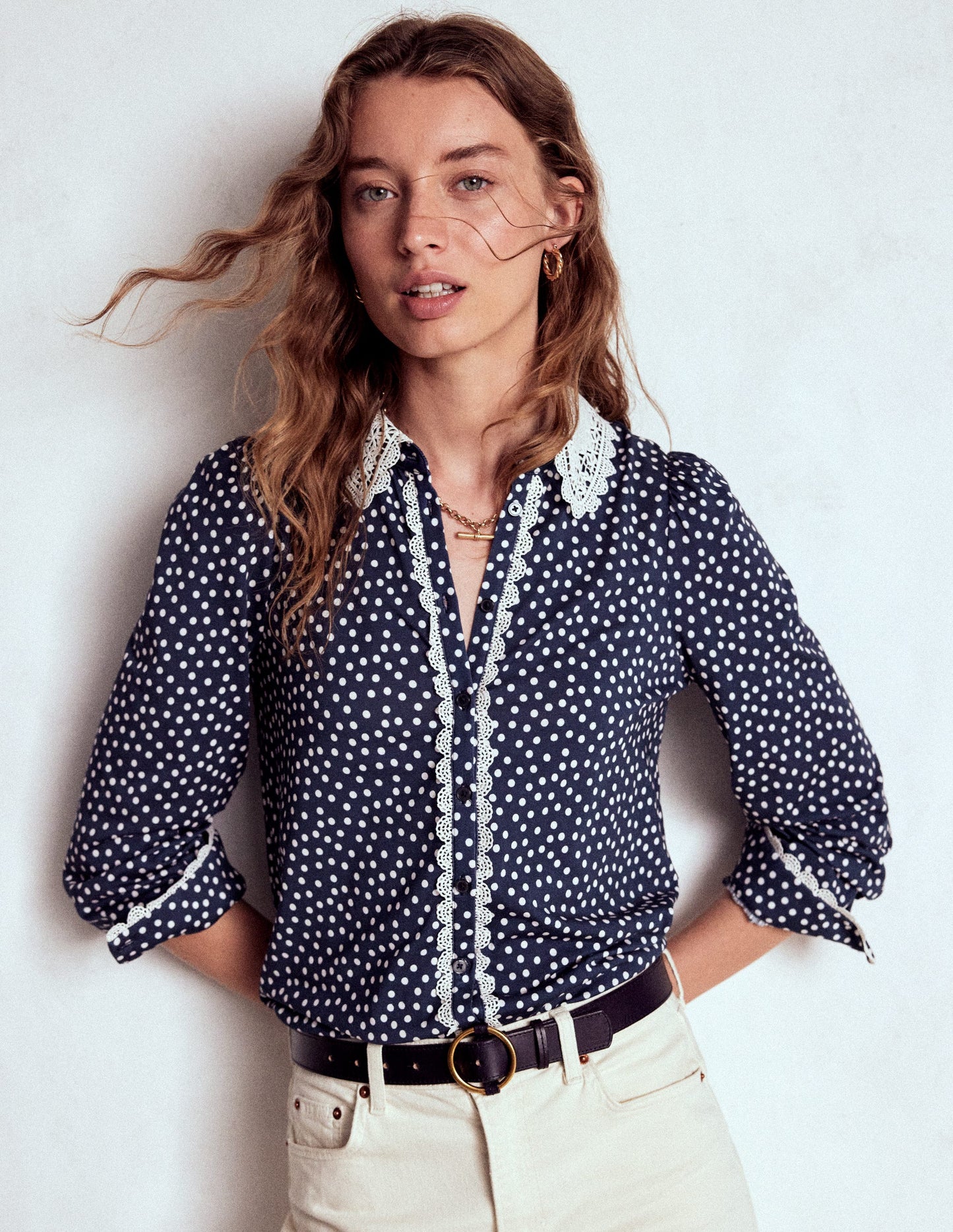 Bluse mit Spitzenkragen-Marineblau