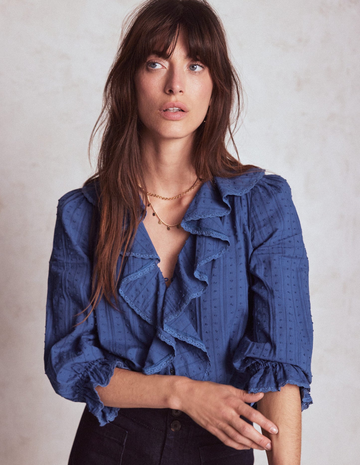 Rüschenbluse mit V-Ausschnitt-Denim-Blau