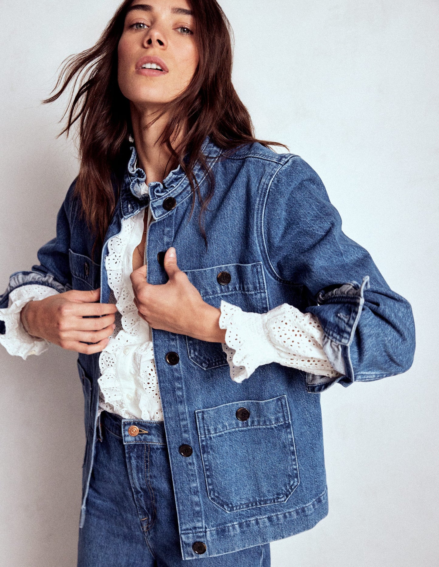 Jeansjacke mit Rüschenkragen-MITTLERE WASCHUNG
