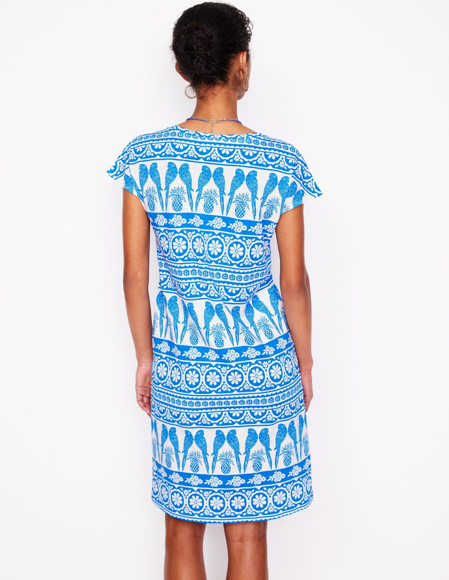 Leah T-Shirt-Kleid aus Jersey-Himmelblau, Tropische Ornamente