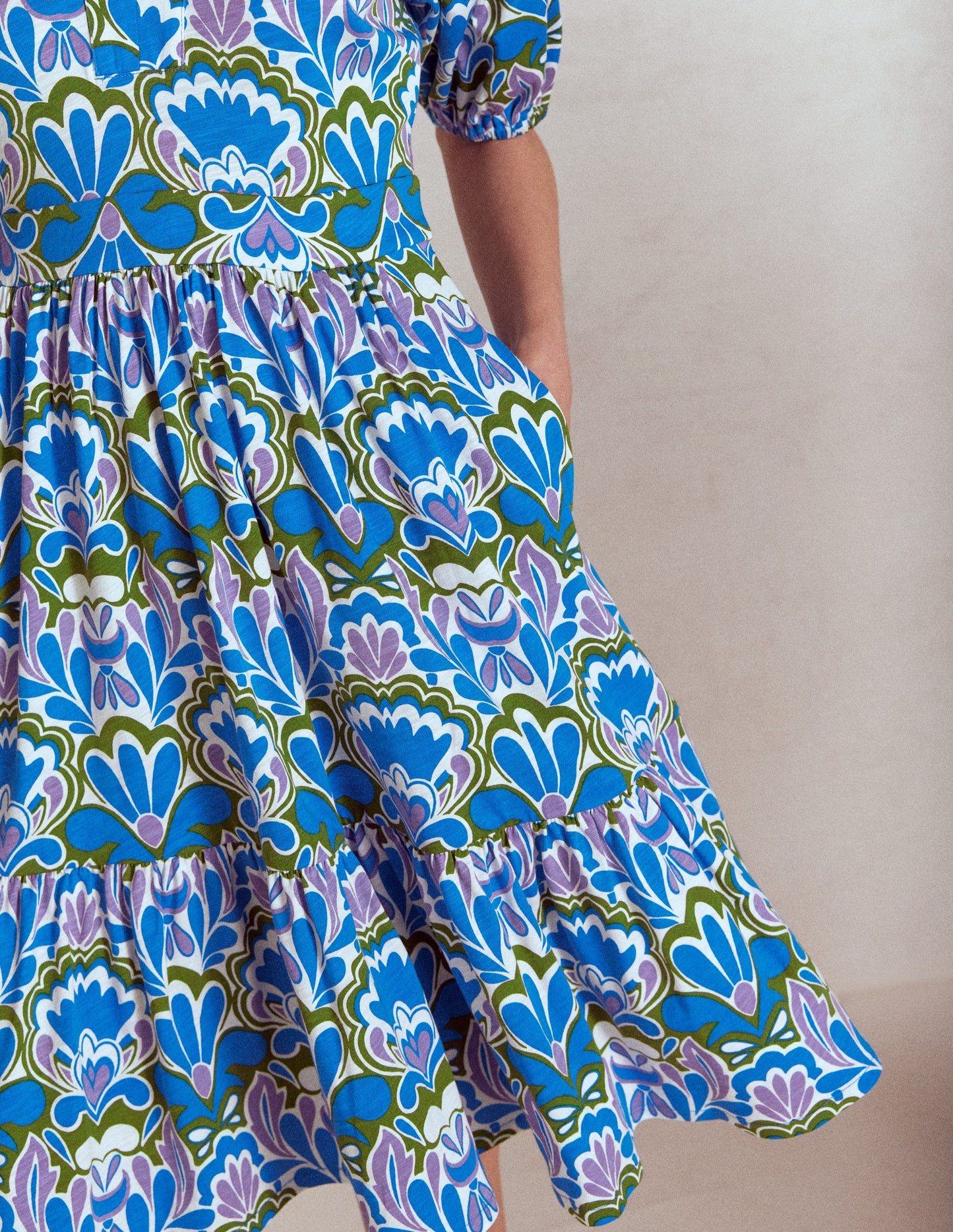 Piper Kurzes Jerseykleid-Eisvogelblau, Freesienstempel