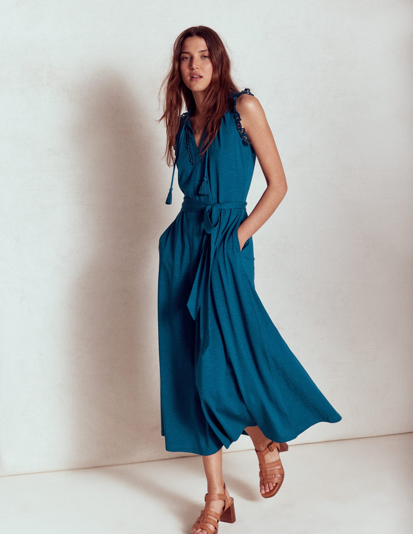 Aria Midikleid mit Lochstickerei-Besatz-Hafenblau