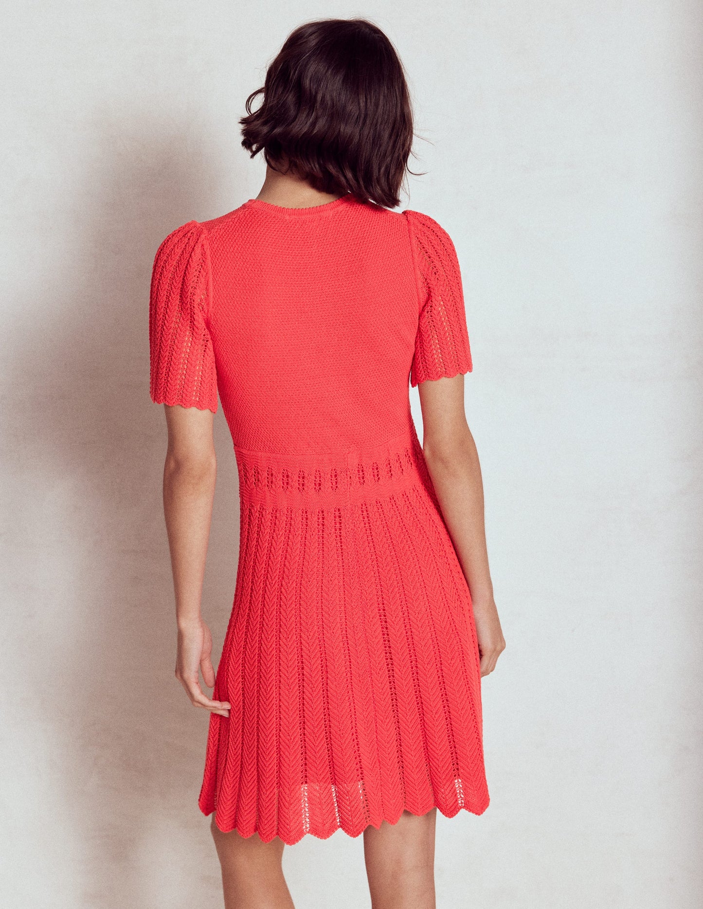 Baumwollkleid mit Rundhalsausschnitt und Ziernähten-Bittersüß