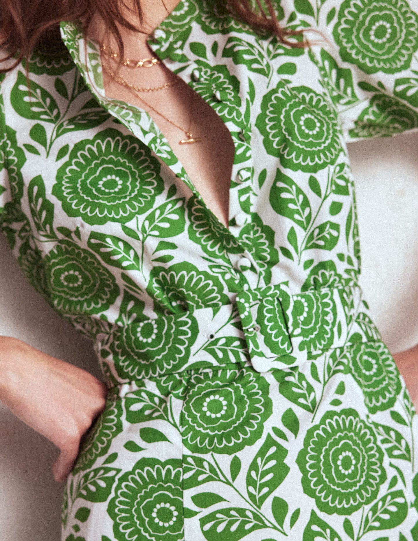 Kate Kleid mit Puffärmeln und Gürtel-Paradiesgrün, Dahlienstempel