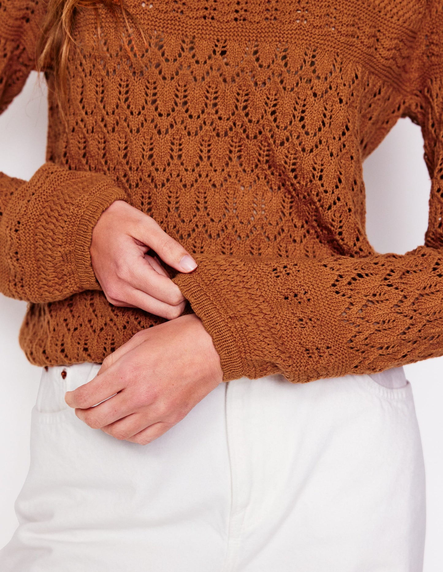 Baumwollstrickpullover mit Ziernaht und Rundhalsausschnitt-Kupferbraun