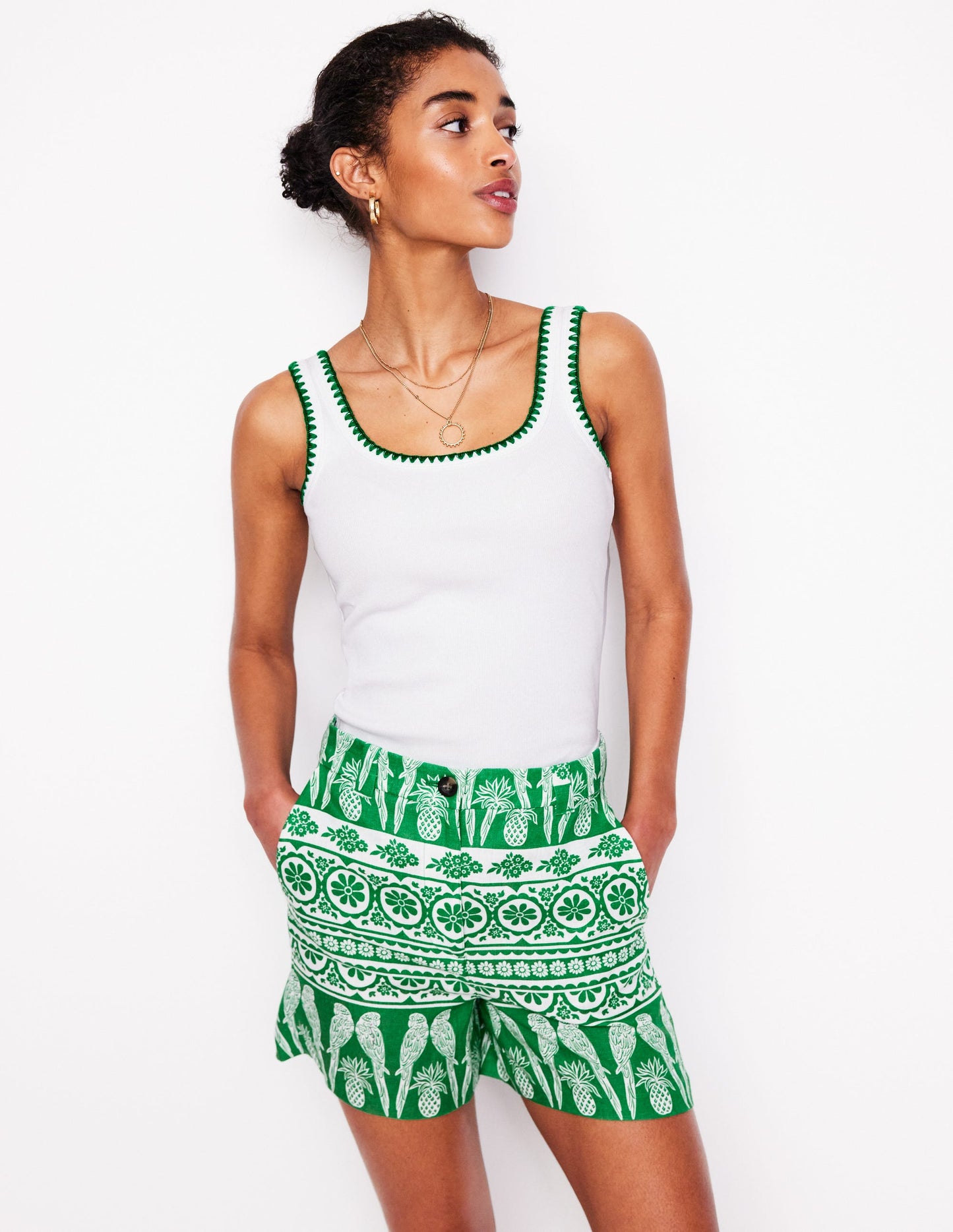 Westbourne Kurze Hose aus Leinen-Smaragdgrün, Tropenornament