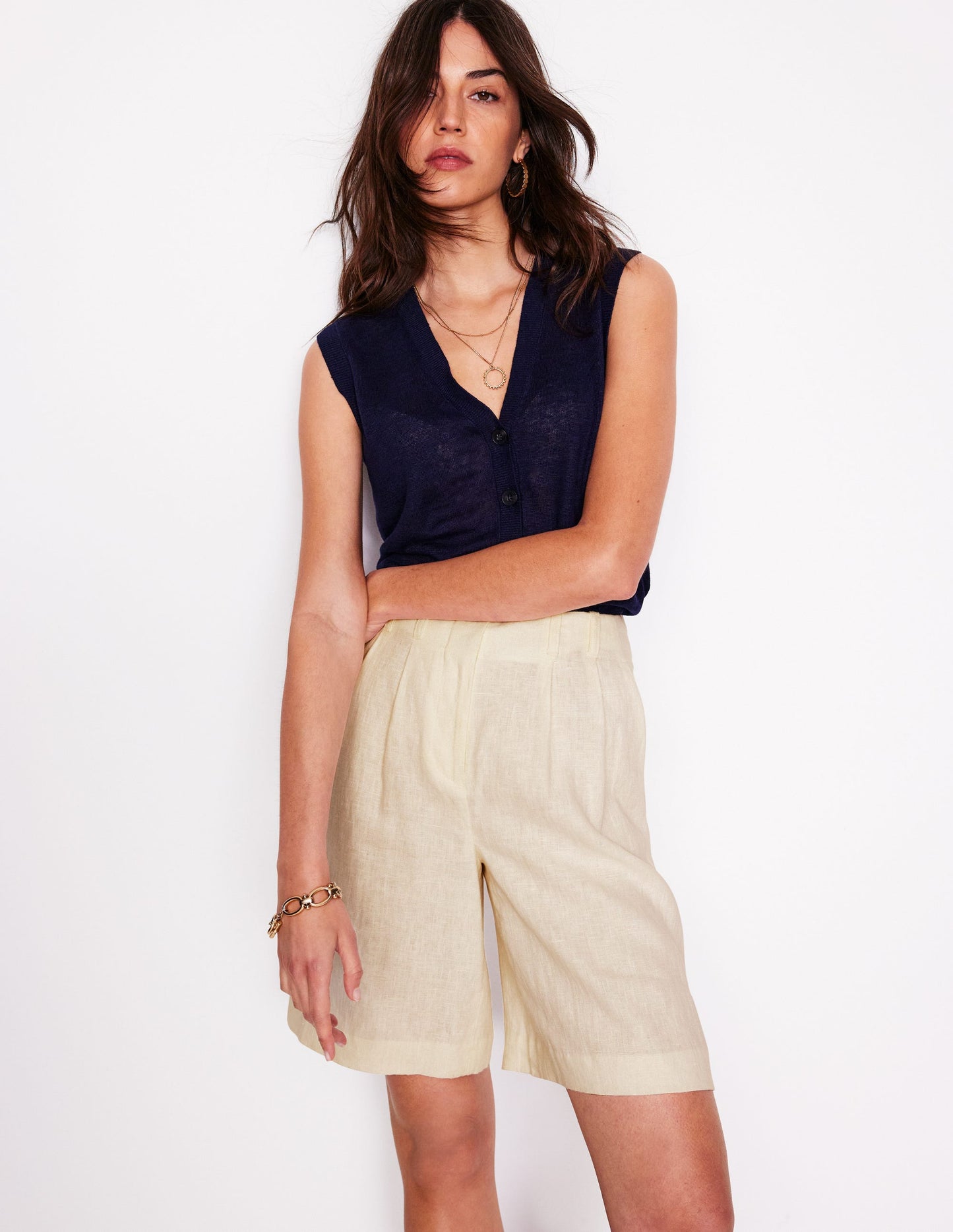Short large plissé en lin-Ivoire et Bleu Marine à Pois