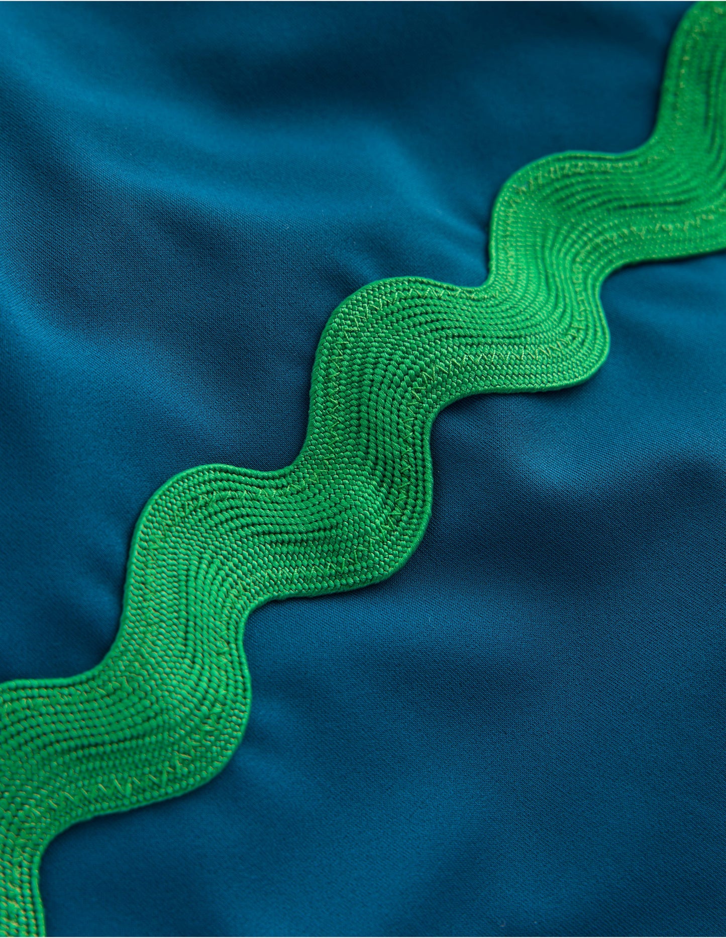 Badeanzug mit großer Zackenlitze-Meerblau, Diamantmuster