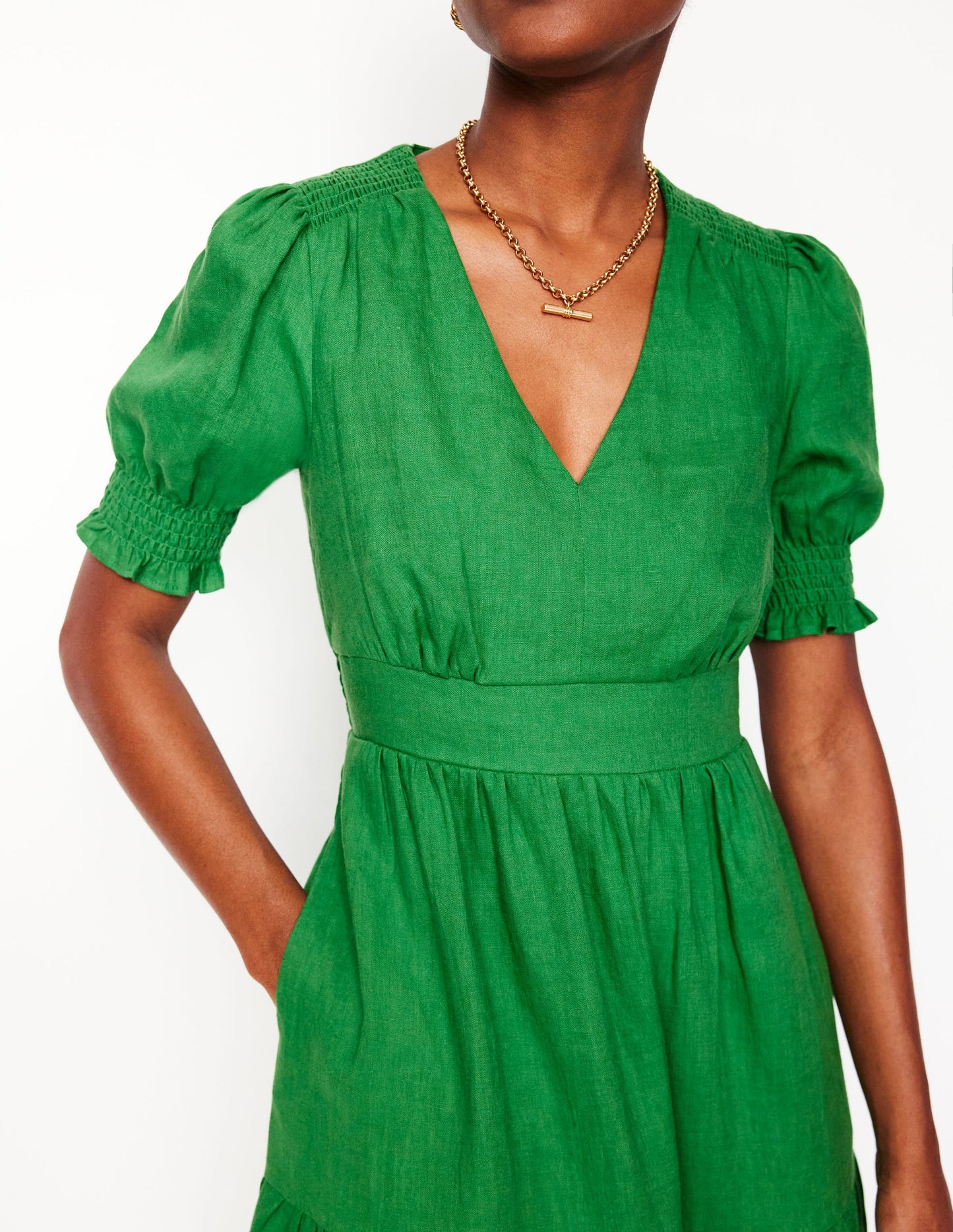 Robe mi-longue Anna en lin volantée-Vert paradis