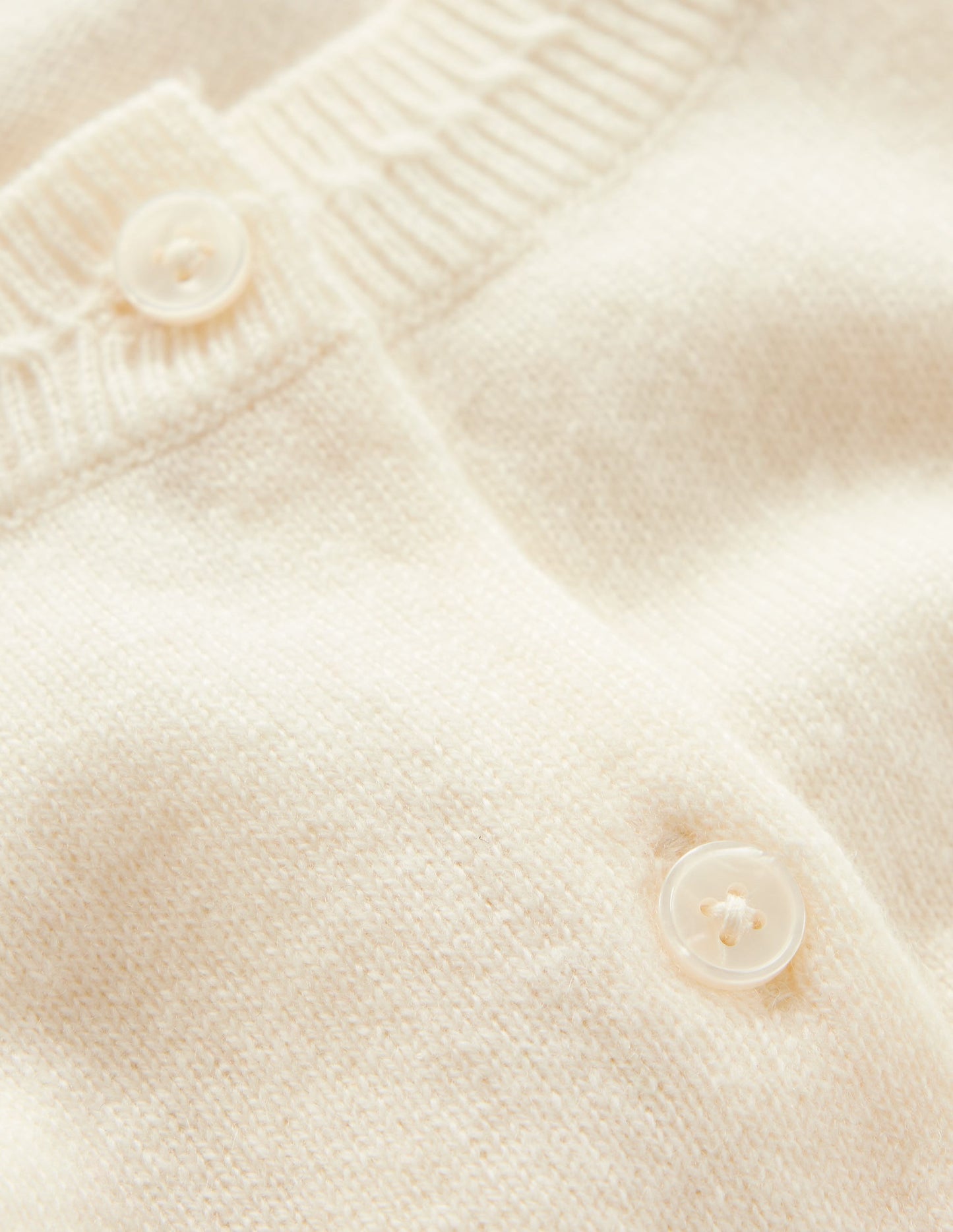 Eva Verkürzte Strickjacke aus Kaschmir-Warmes Naturweiß