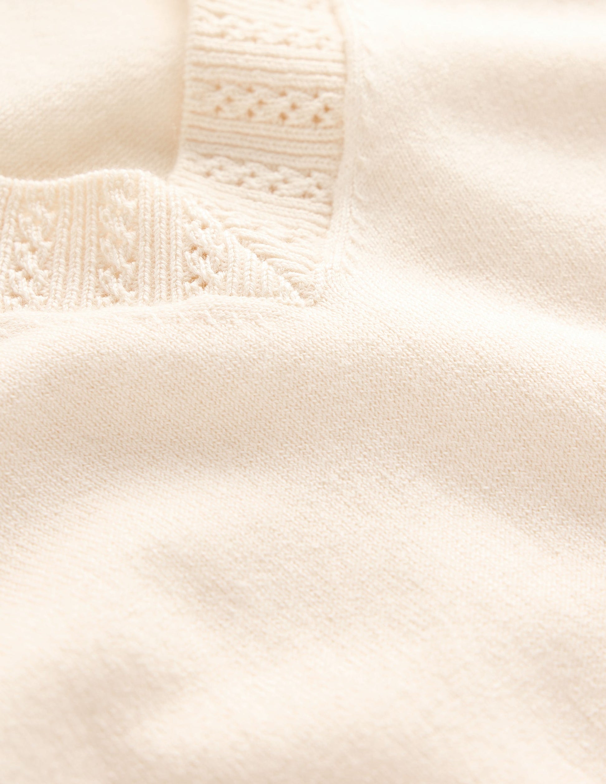 Emilia Baumwollpullover mit V-Ausschnitt-Warmes Naturweiß-6