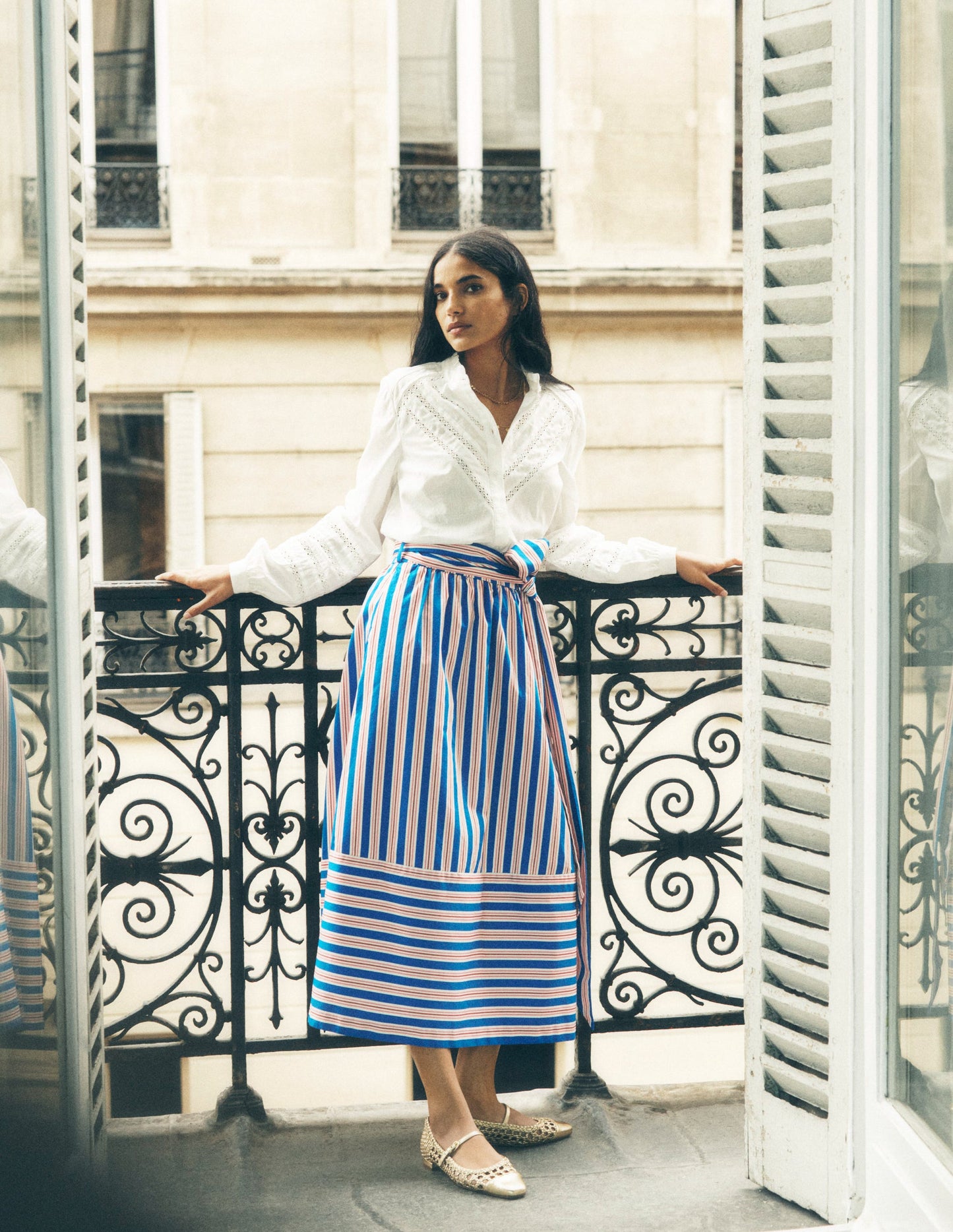 Jupe midi en satin avec ceinture à nouer-Rayé bleu et terre cuite