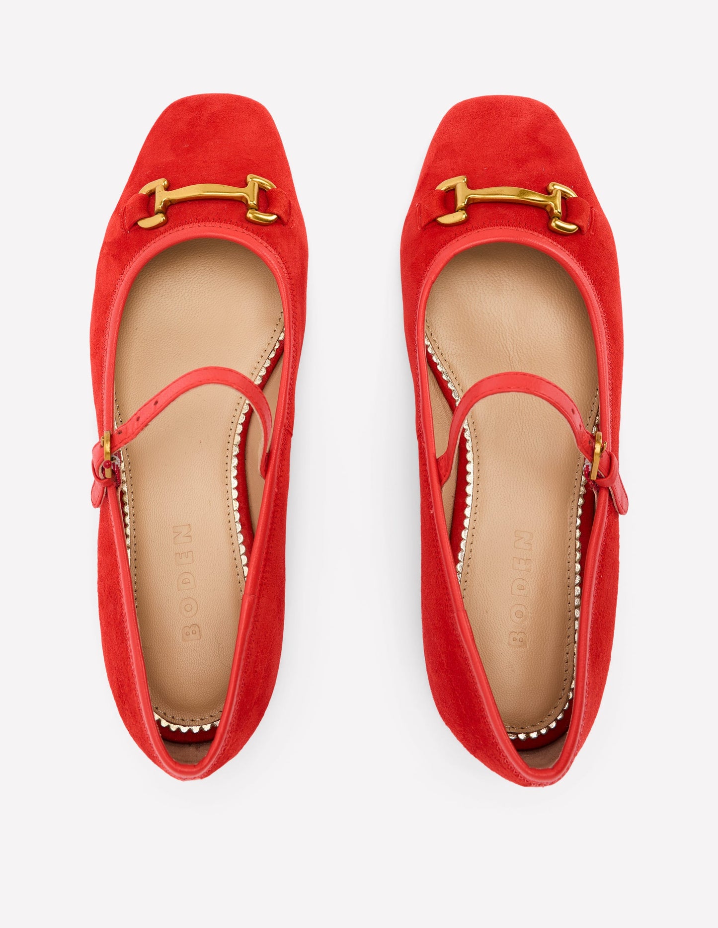 Flache Mary Janes mit Trensendetail-Löwenmäulchen