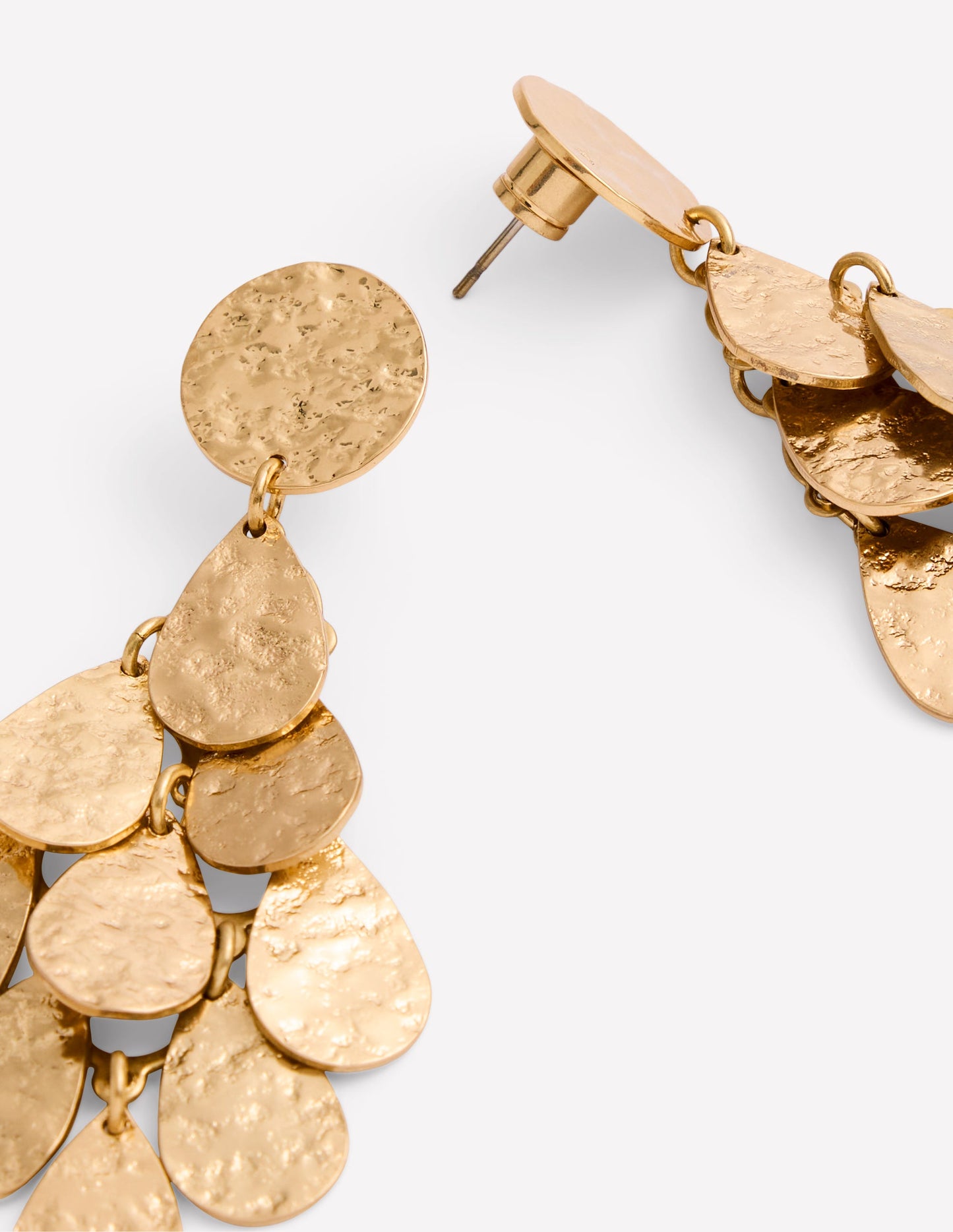 Gehämmerte, tropfenförmige Hängeohrringe-Aquamarine Bunny