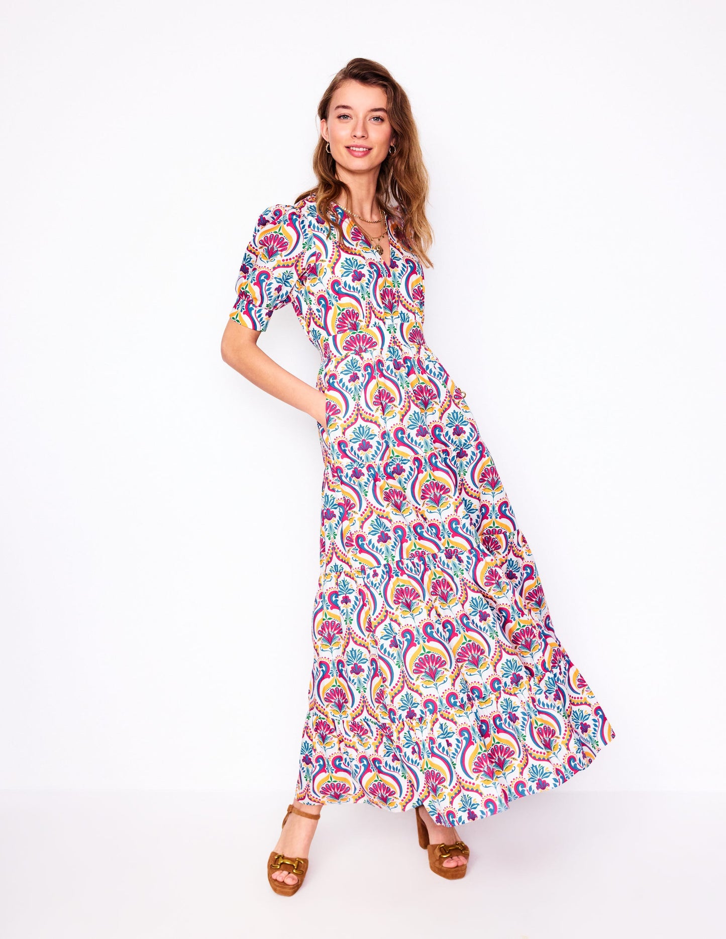 Das Bella Kleid-Bunt, Blumenmuster mit Ornamenten