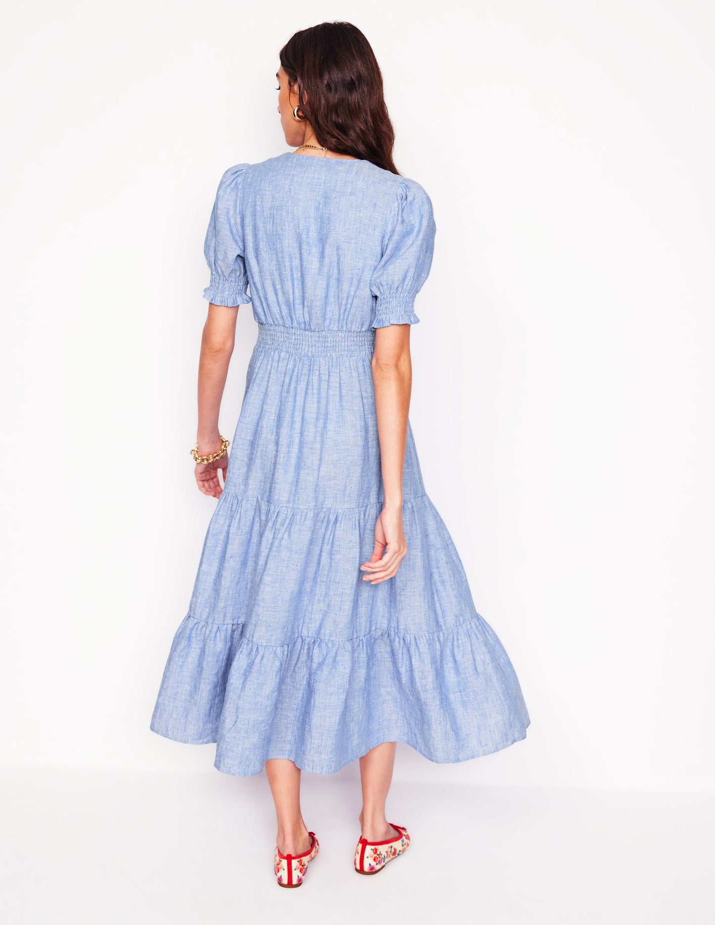 Anna Gestuftes Midikleid aus Leinen-Sommerblau Chambray