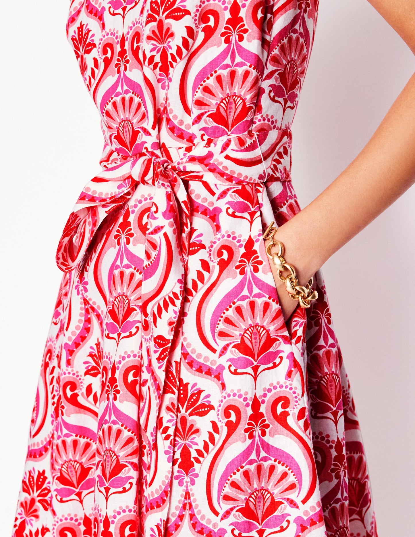 Anya Ärmelloses Leinenkleid-Mohnblumenrot, Blumenmuster mit Ornamenten