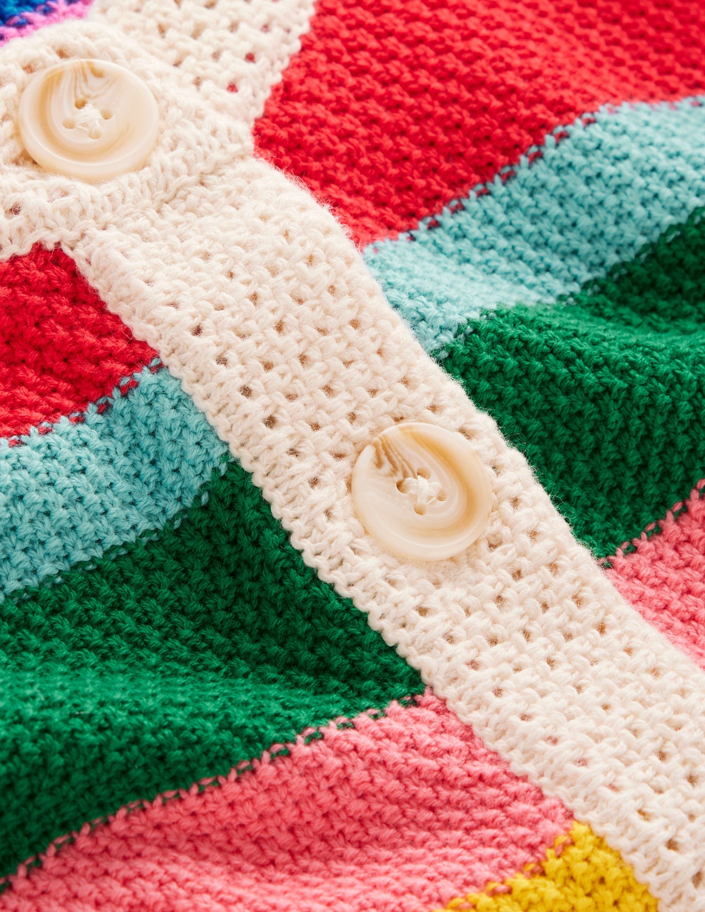 Callie Strickjacke mit Häkelbesatz-Knalliger Regenbogen Breite Streifen