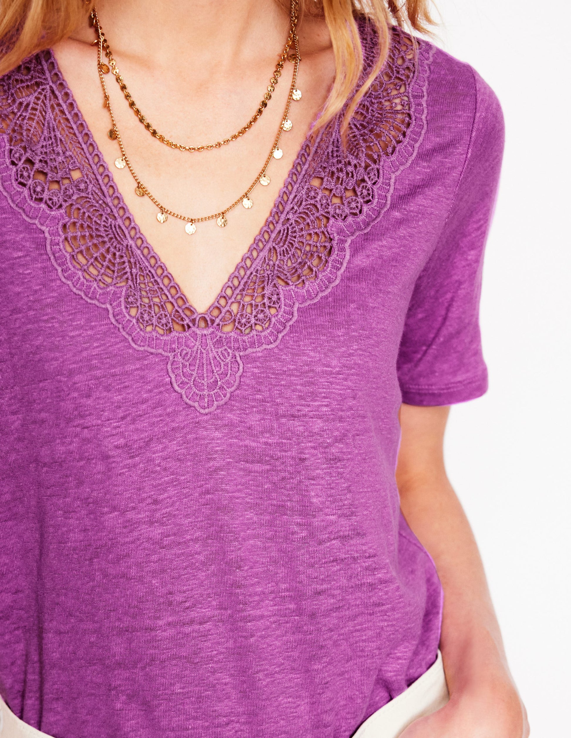 Lace Trim Linen T-shirt-Liatris-3