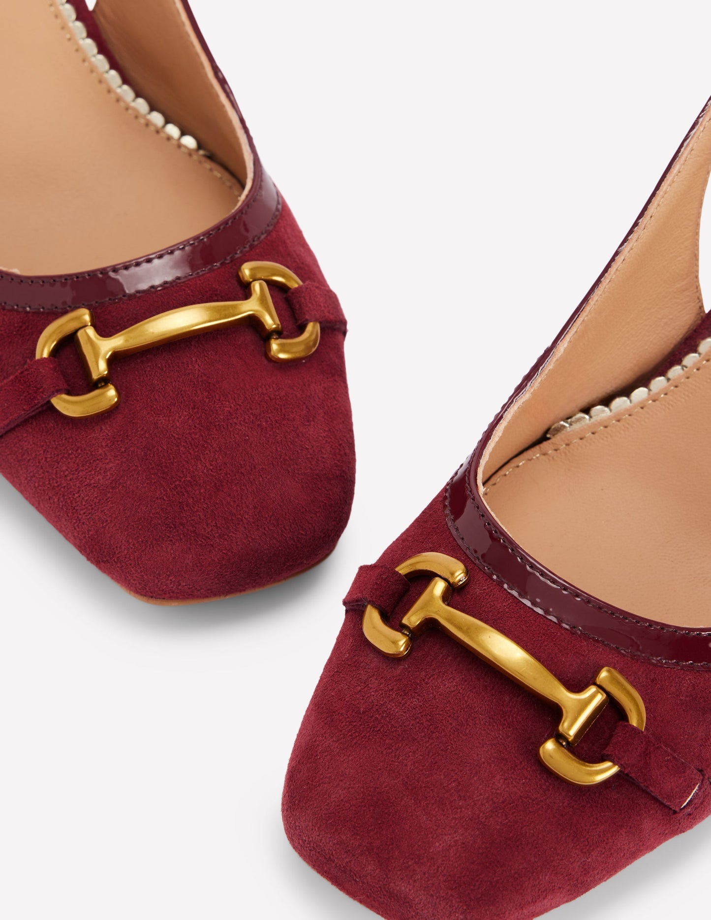 Iris Absatzschuhe mit Trensendetail und Fersenriemen-Oxblood