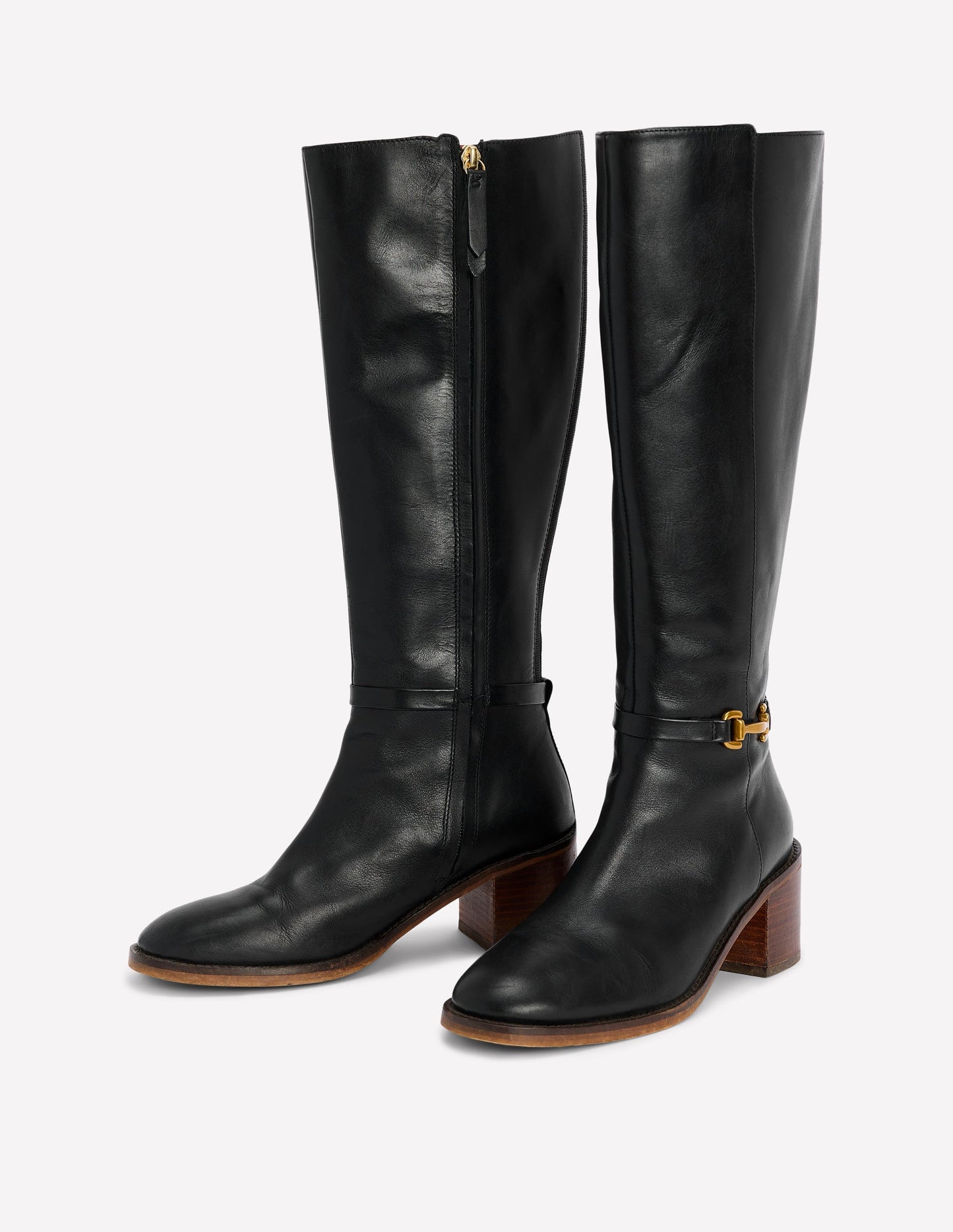 Iris Stiefel mit Absatz und Trensendetail-Schwarz